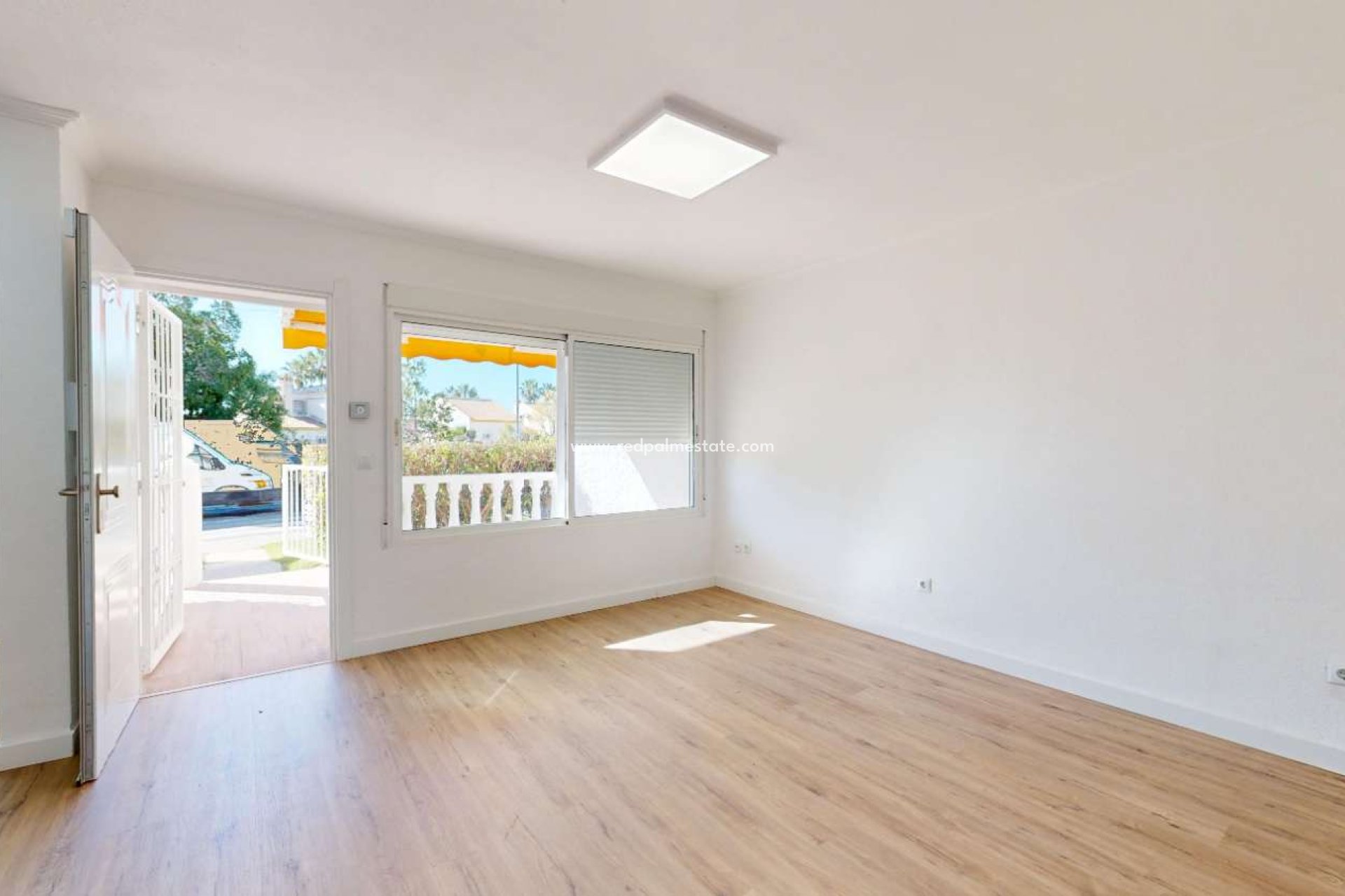 Återförsäljning - Bungalow -
Orihuela Costa - Inland