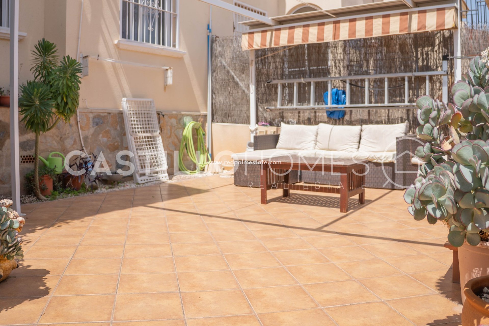 Återförsäljning - Bungalow -
Orihuela Costa - La Florida