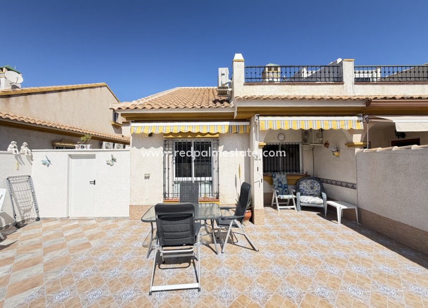 Återförsäljning - Bungalow -
Orihuela Costa - La Zenia