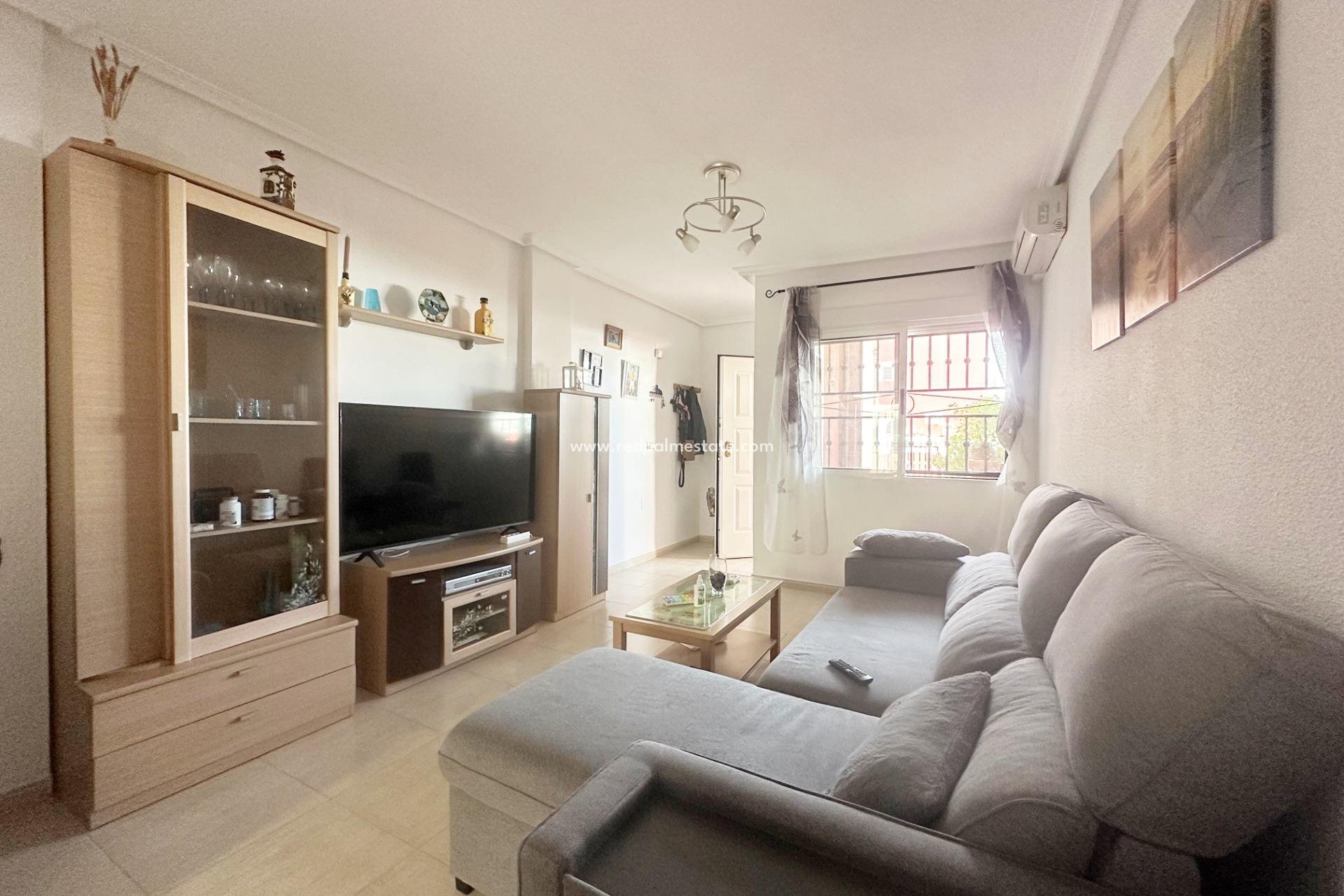 Återförsäljning - Bungalow -
Orihuela Costa - Los altos
