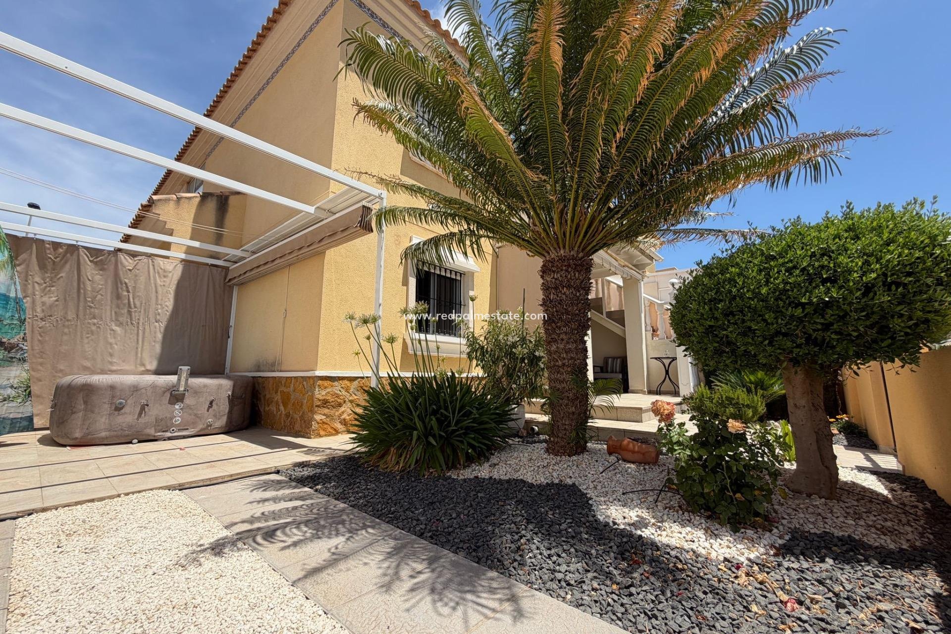 Återförsäljning - Bungalow -
Orihuela Costa - Los Dolses