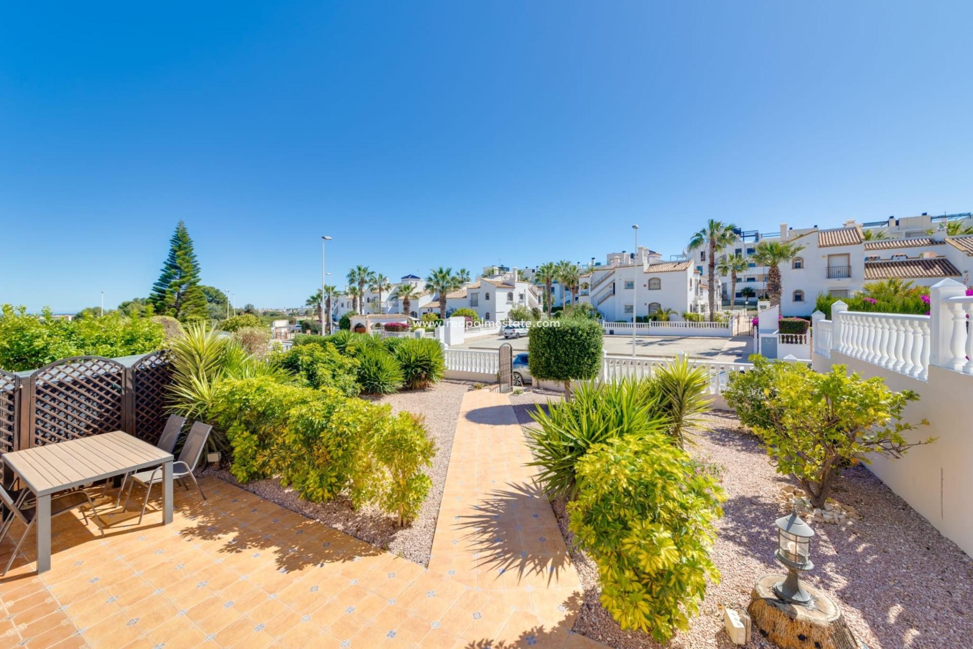 Återförsäljning - Bungalow -
Orihuela Costa - Montezenia