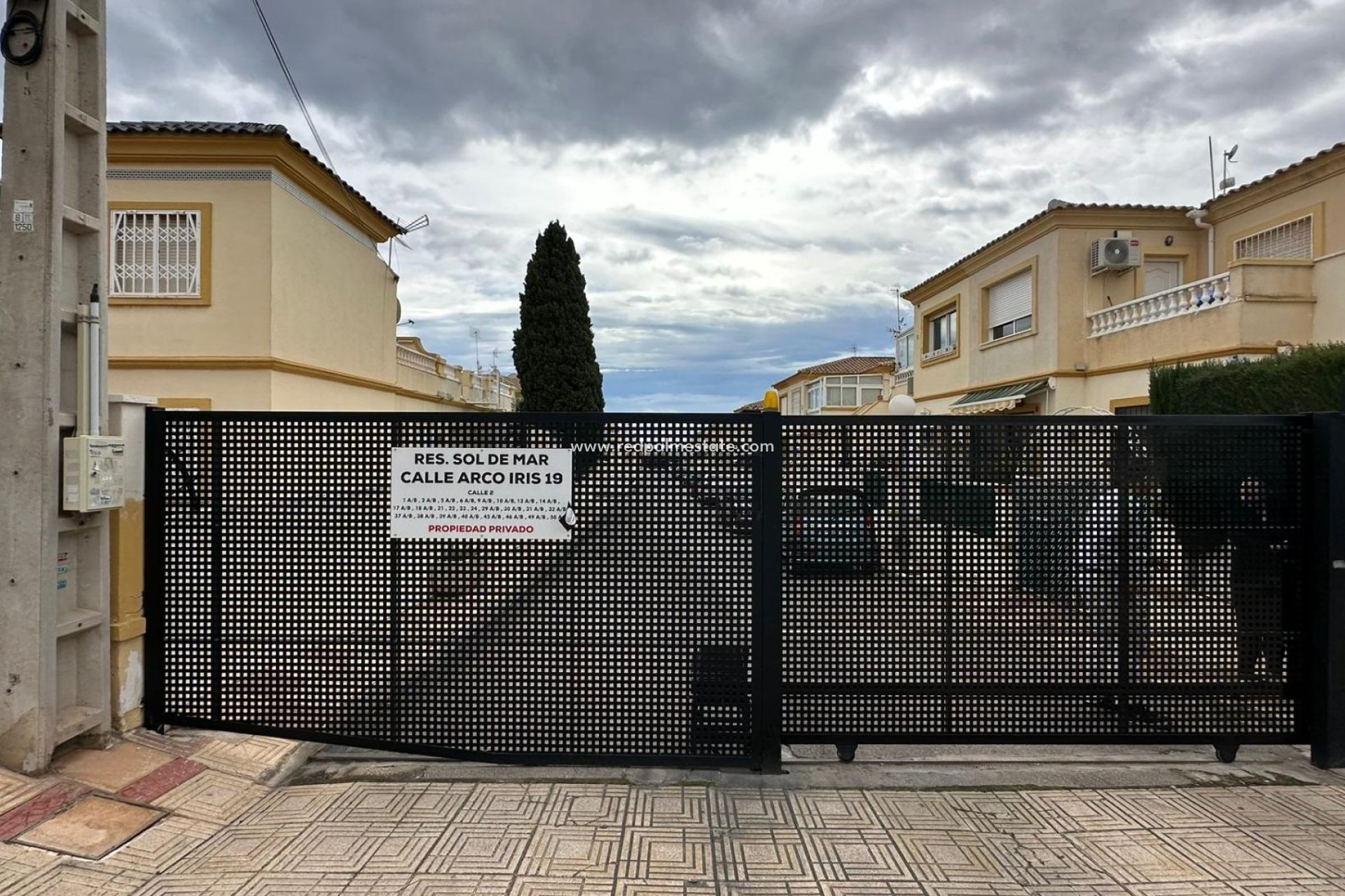 Återförsäljning - Bungalow -
Orihuela Costa - Playa Flamenca