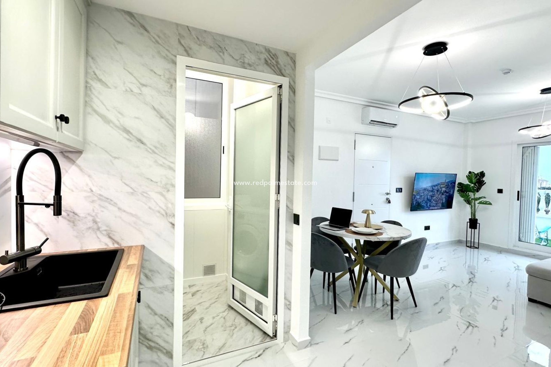 Återförsäljning - Bungalow -
Orihuela Costa - Playa Flamenca