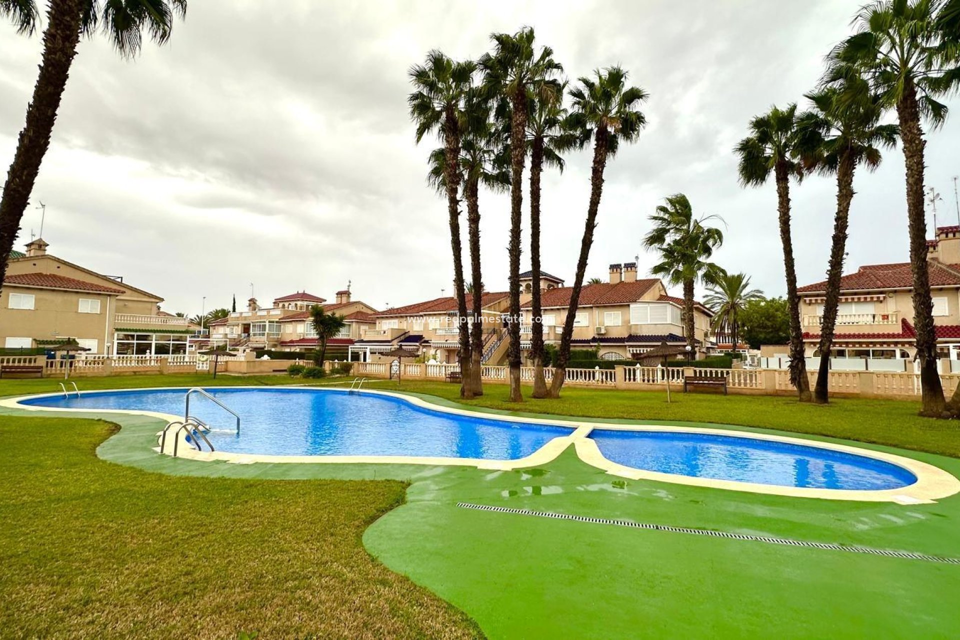 Återförsäljning - Bungalow -
Orihuela Costa - Playa Flamenca