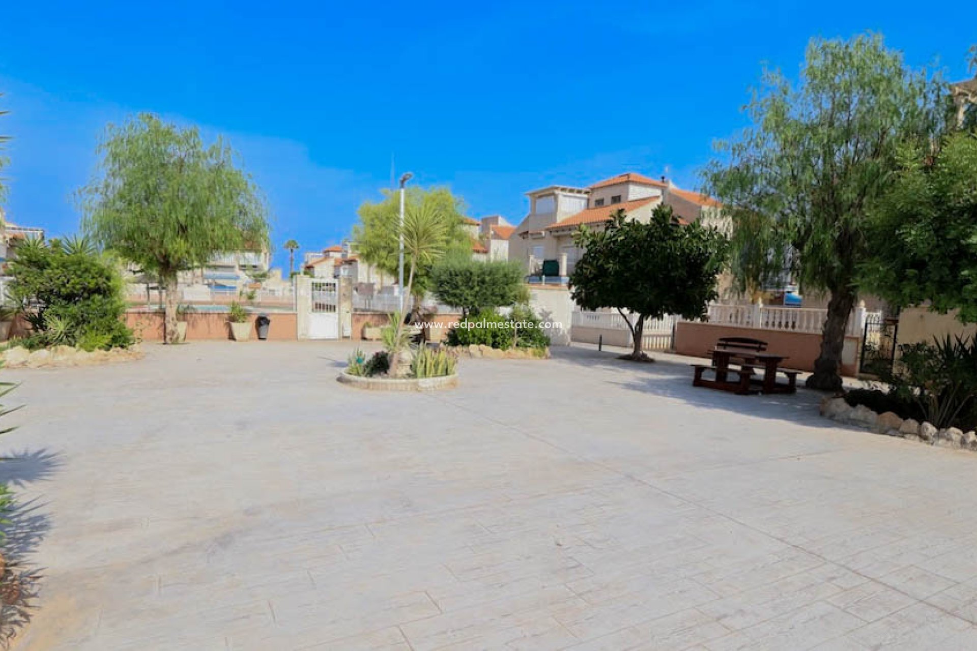 Återförsäljning - Bungalow -
Orihuela Costa - Playa Flamenca