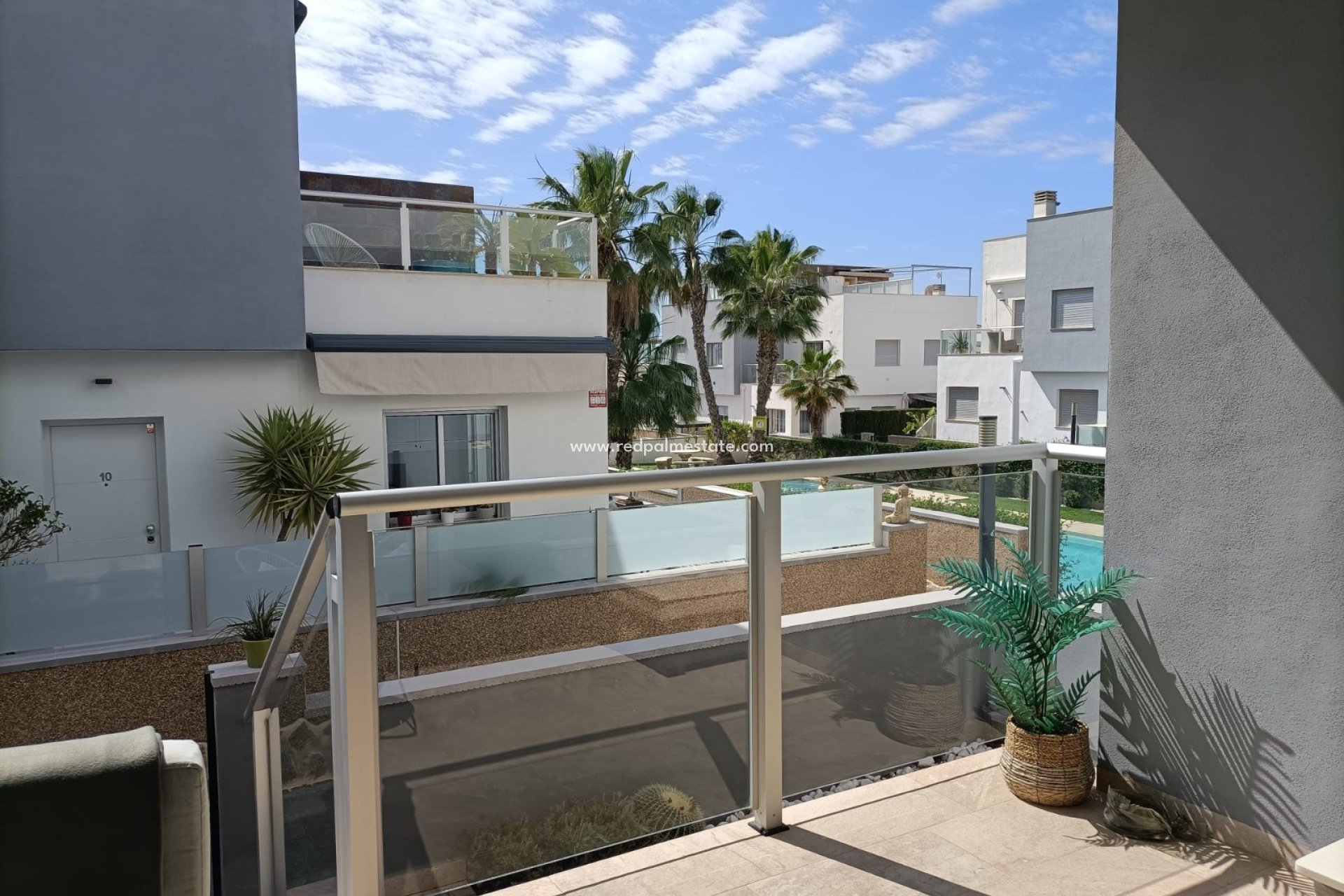 Återförsäljning - Bungalow -
Orihuela Costa - Punta prima