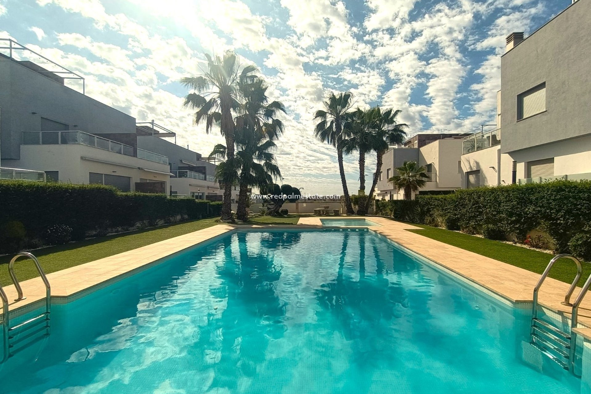 Återförsäljning - Bungalow -
Orihuela Costa - Punta prima