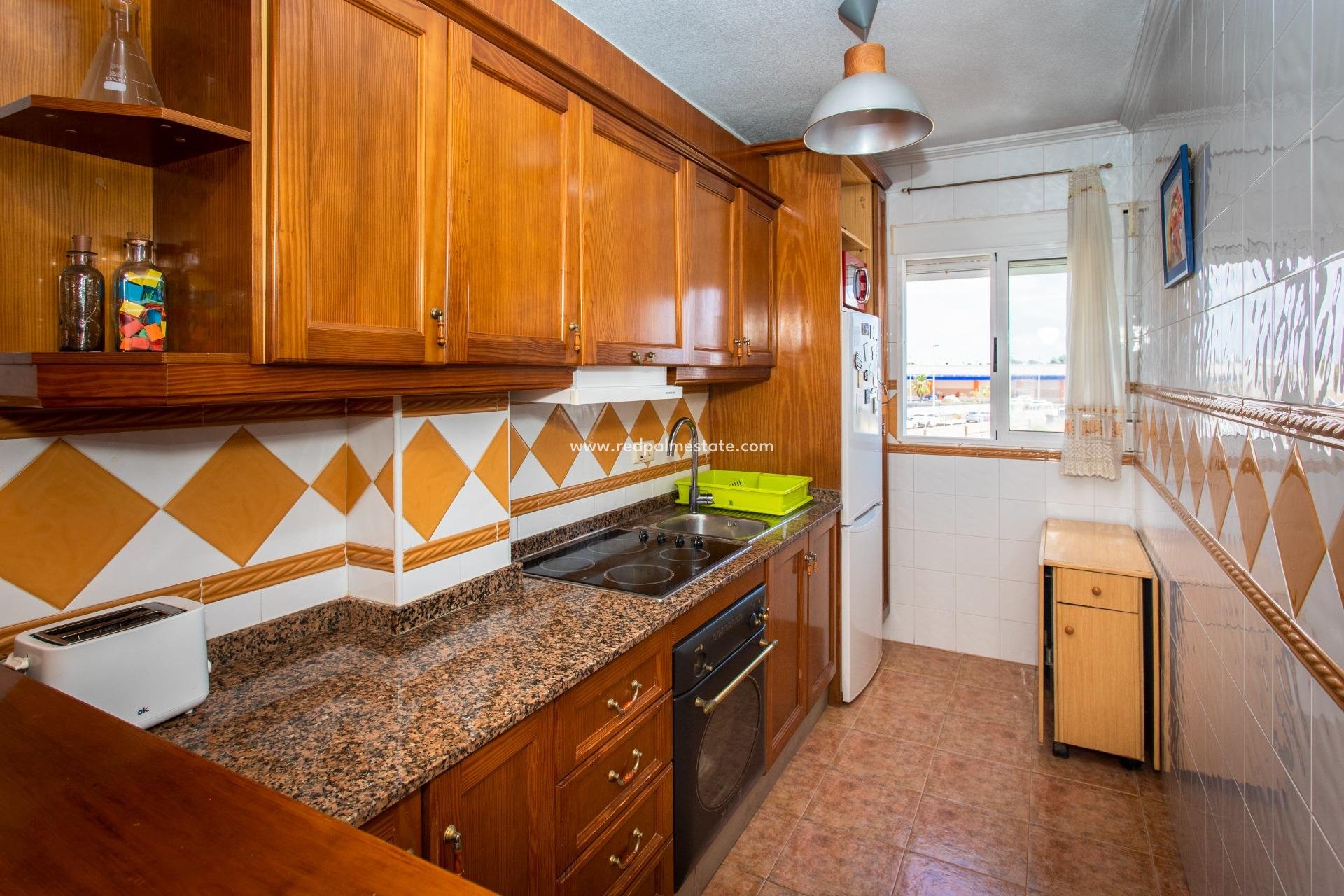 Återförsäljning - Bungalow -
Orihuela Costa - Punta prima