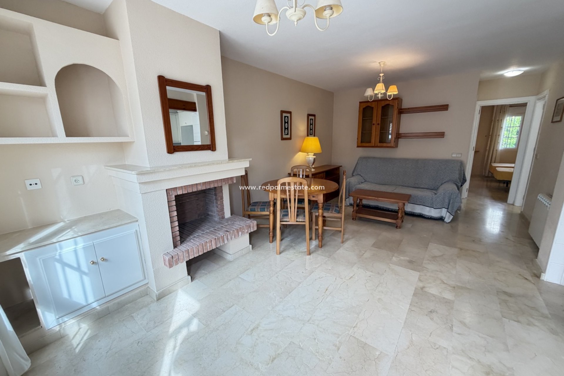 Återförsäljning - Bungalow -
Orihuela Costa - Rioja