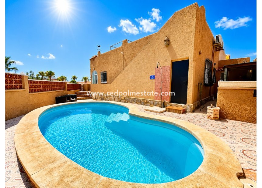 Återförsäljning - Bungalow -
Orihuela Costa - Villamartín