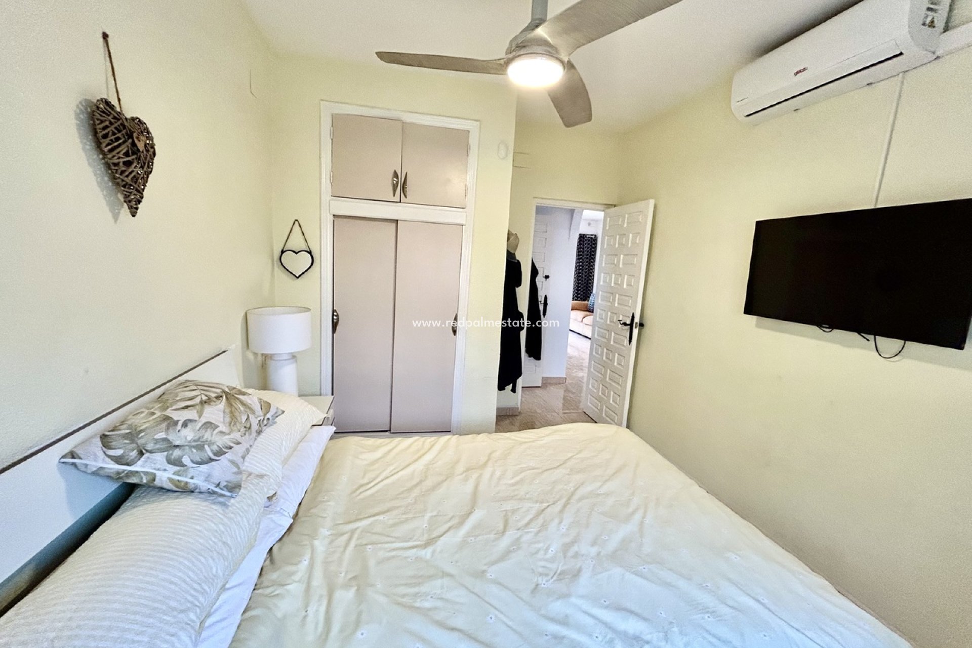 Återförsäljning - Bungalow -
Orihuela Costa - Villamartín