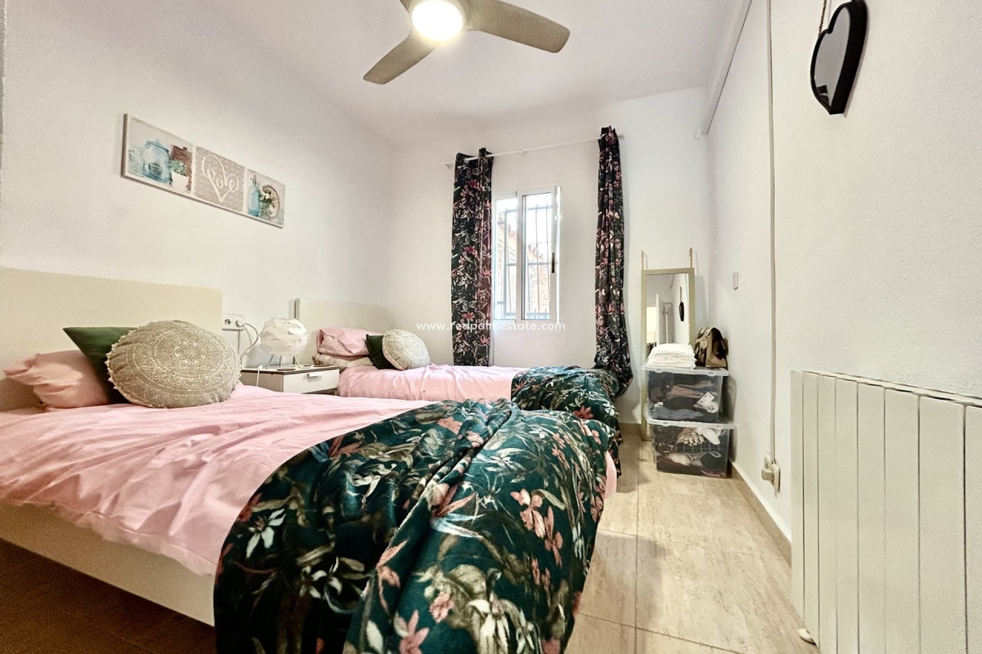 Återförsäljning - Bungalow -
Orihuela Costa - Villamartín