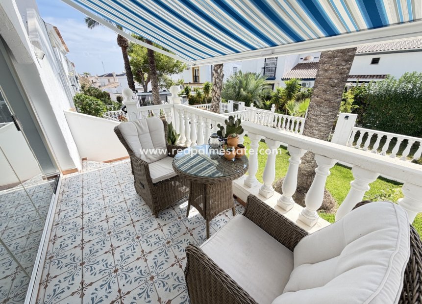 Återförsäljning - Bungalow -
Orihuela Costa - Villamartín
