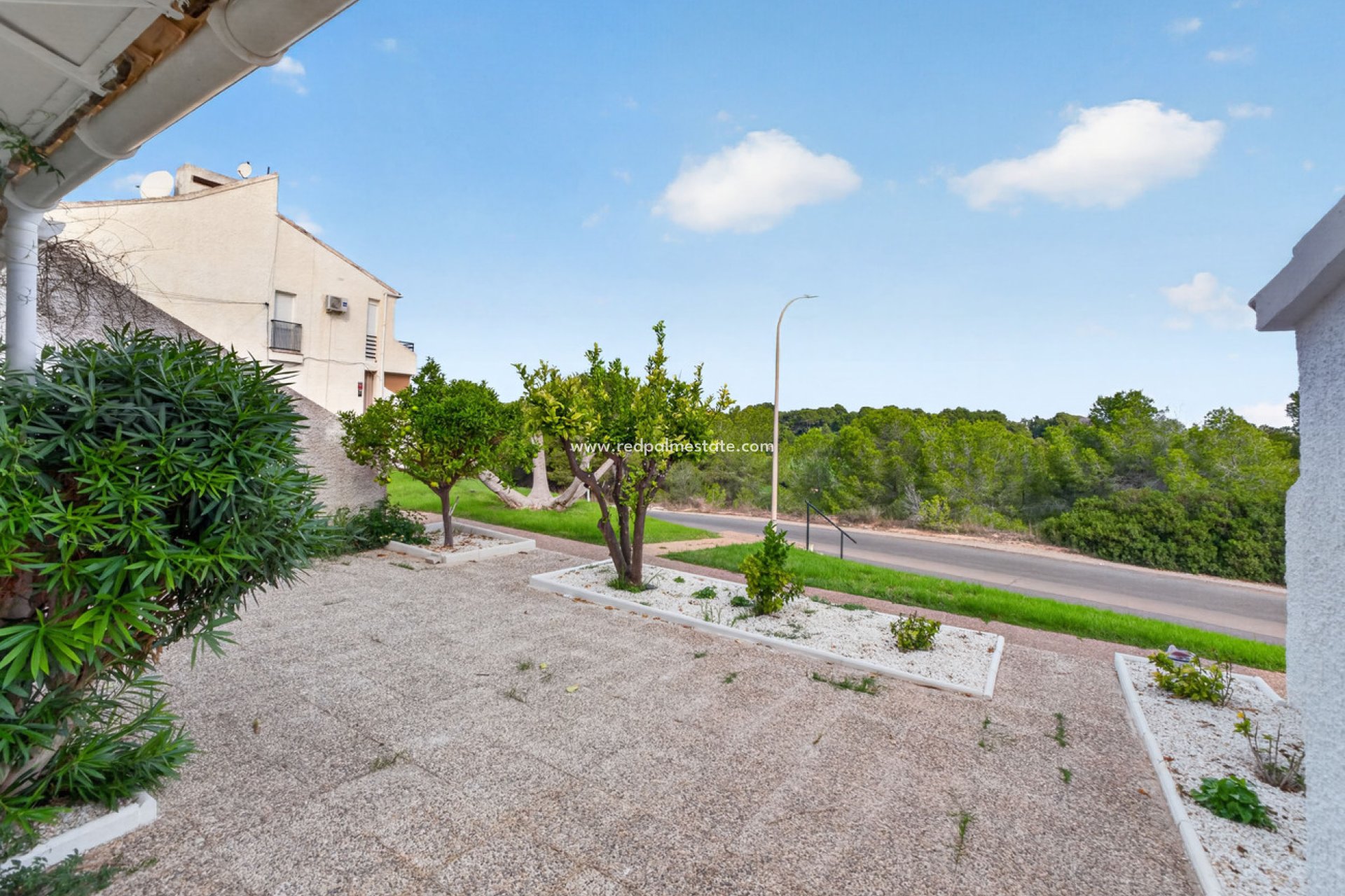 Återförsäljning - Bungalow -
Orihuela Costa - Villamartín