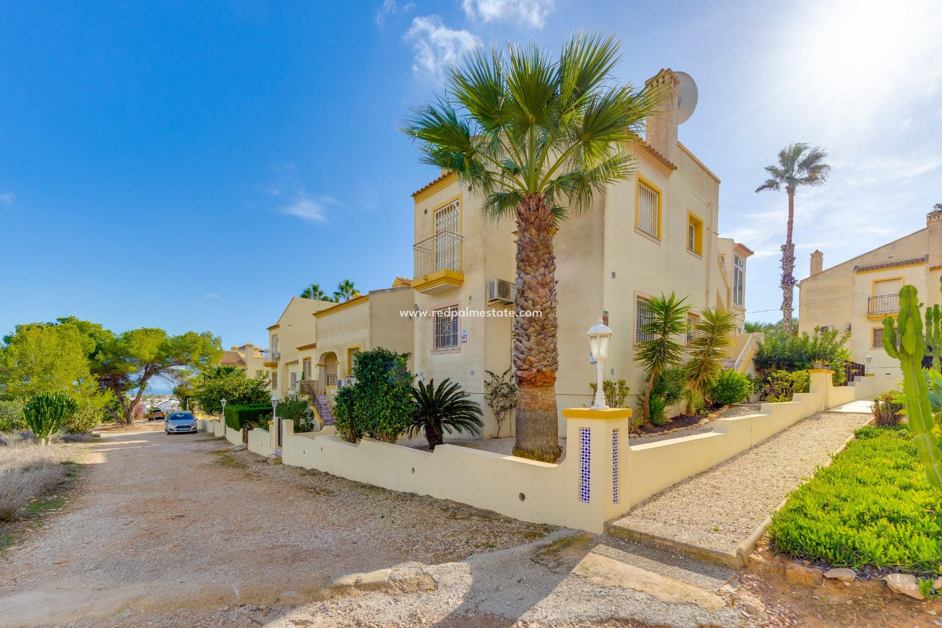 Återförsäljning - Bungalow -
Orihuela Costa - Villamartín