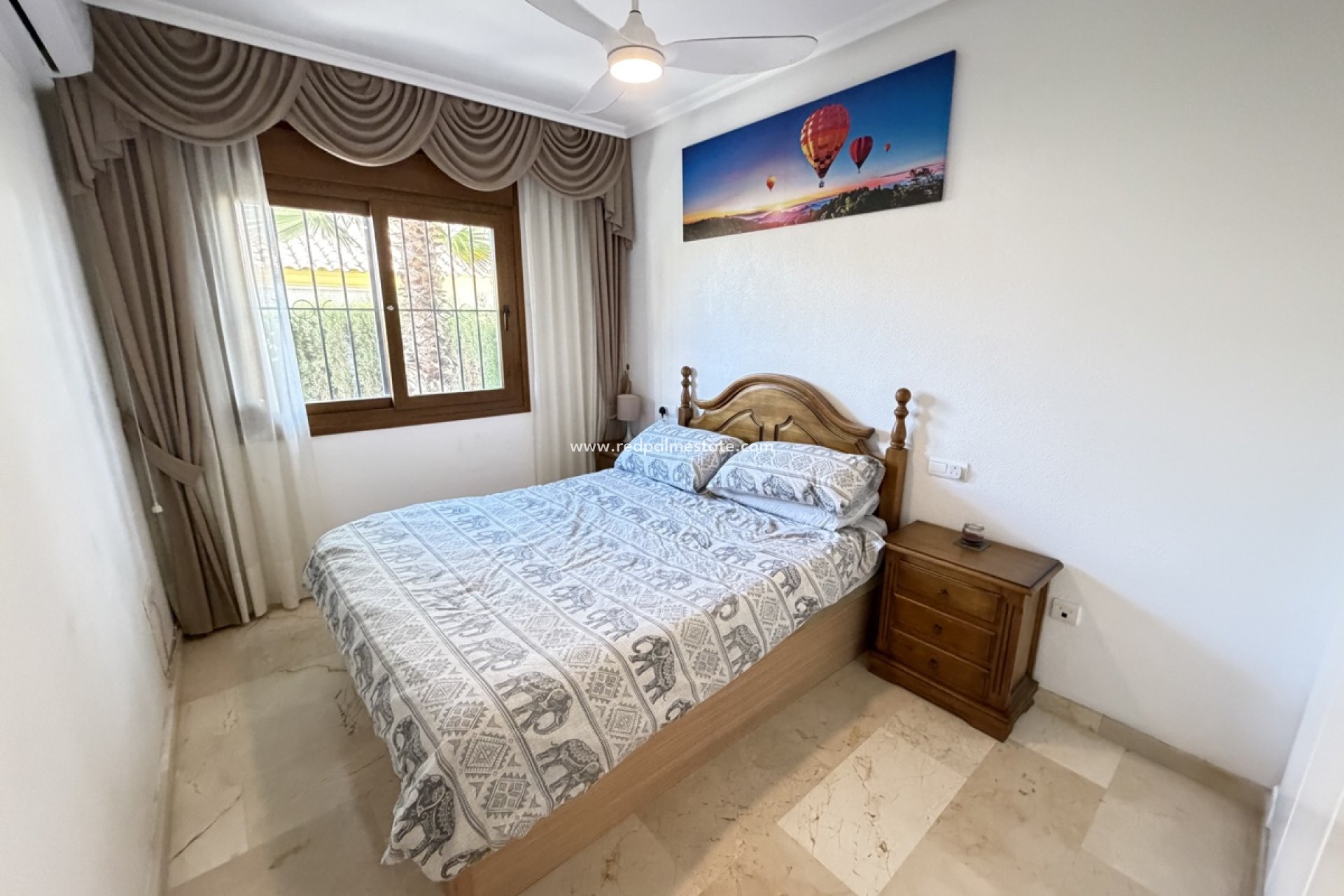 Återförsäljning - Bungalow -
Orihuela Costa - Villamartín