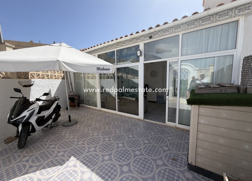 Återförsäljning - Bungalow -
Orihuela Costa - Villamartín
