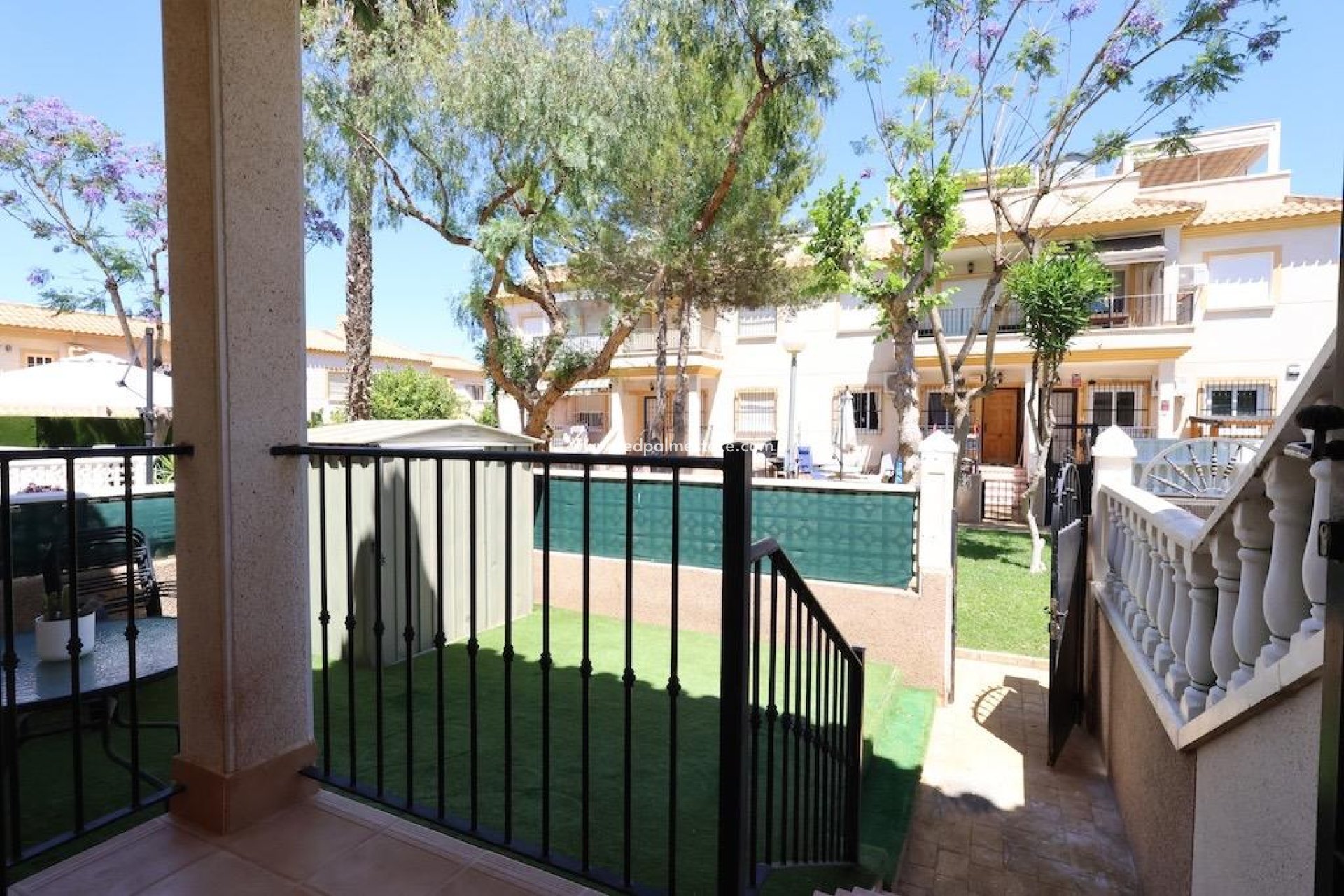 Återförsäljning - Bungalow -
Orihuela Costa - Villamartín