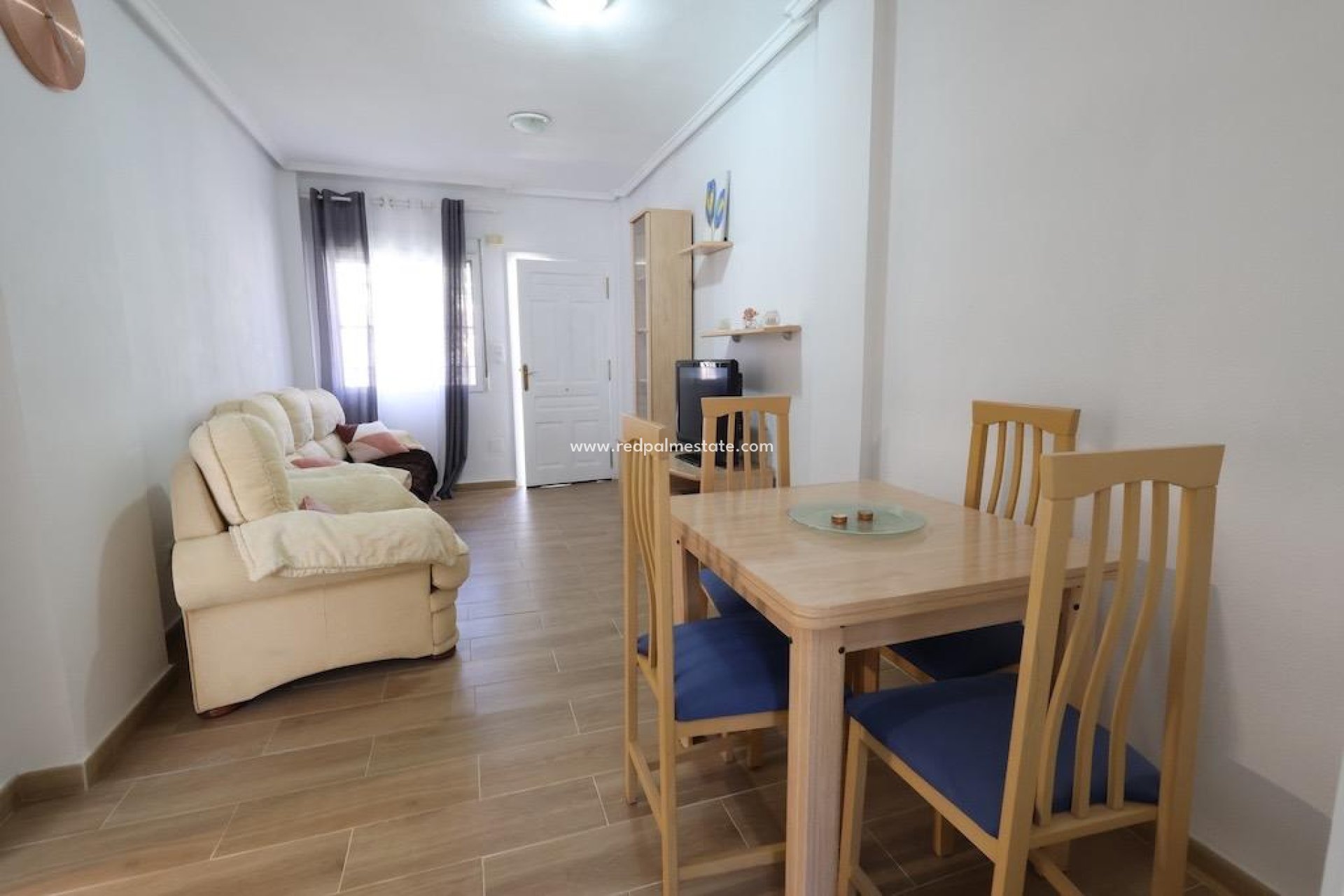 Återförsäljning - Bungalow -
Orihuela Costa - Villamartín