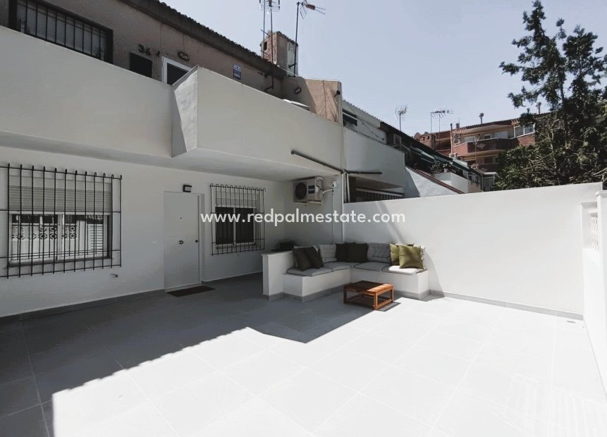 Återförsäljning - Bungalow -
Orihuela Costa