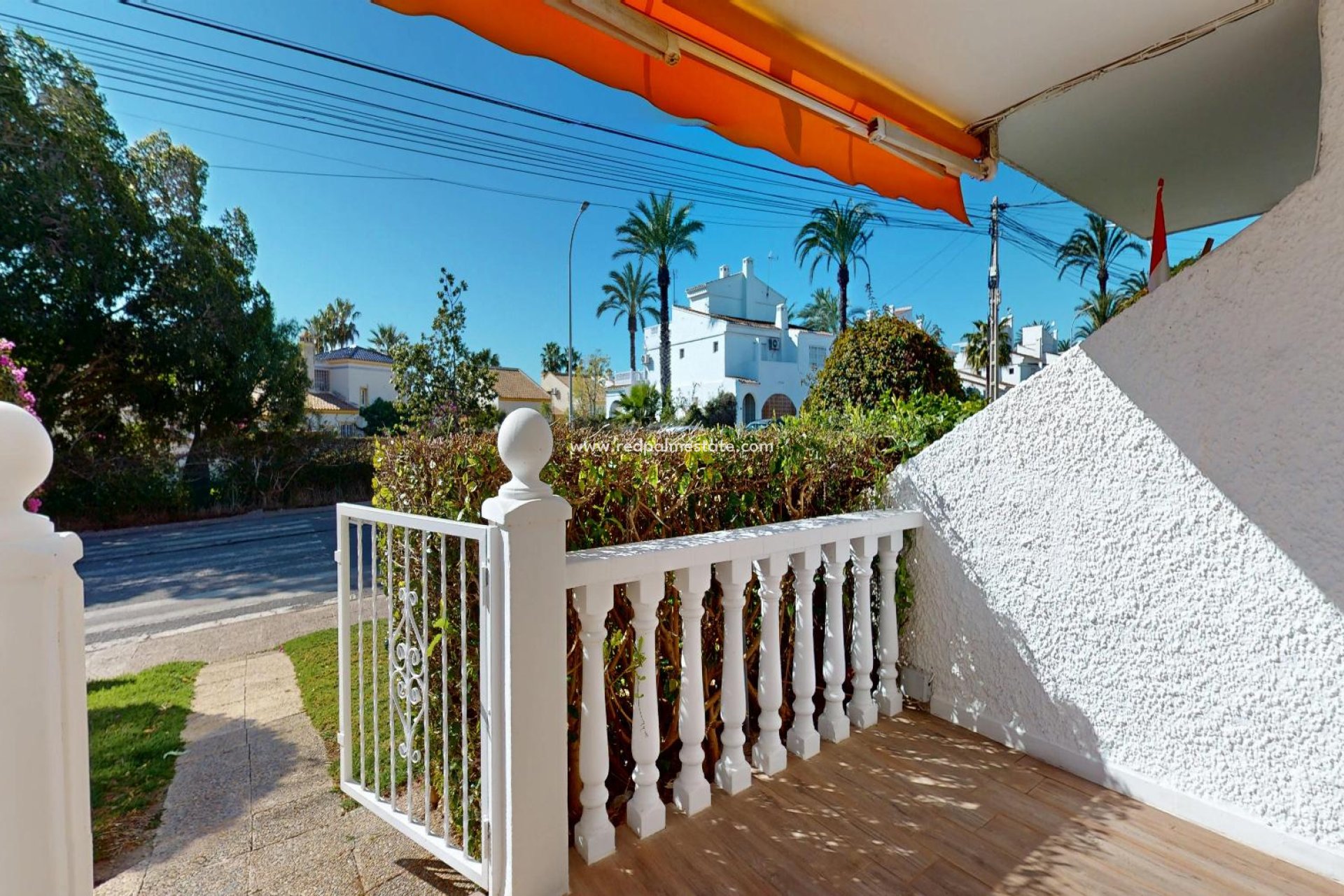 Återförsäljning - Bungalow -
Orihuela Costa