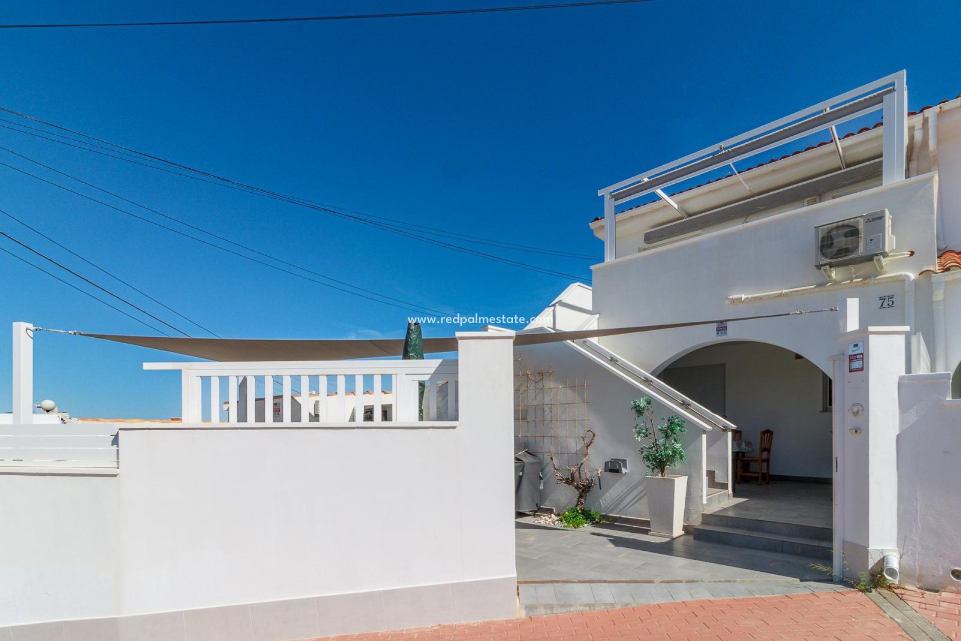 Återförsäljning - Bungalow -
Torrevieja - Aguas Nueva