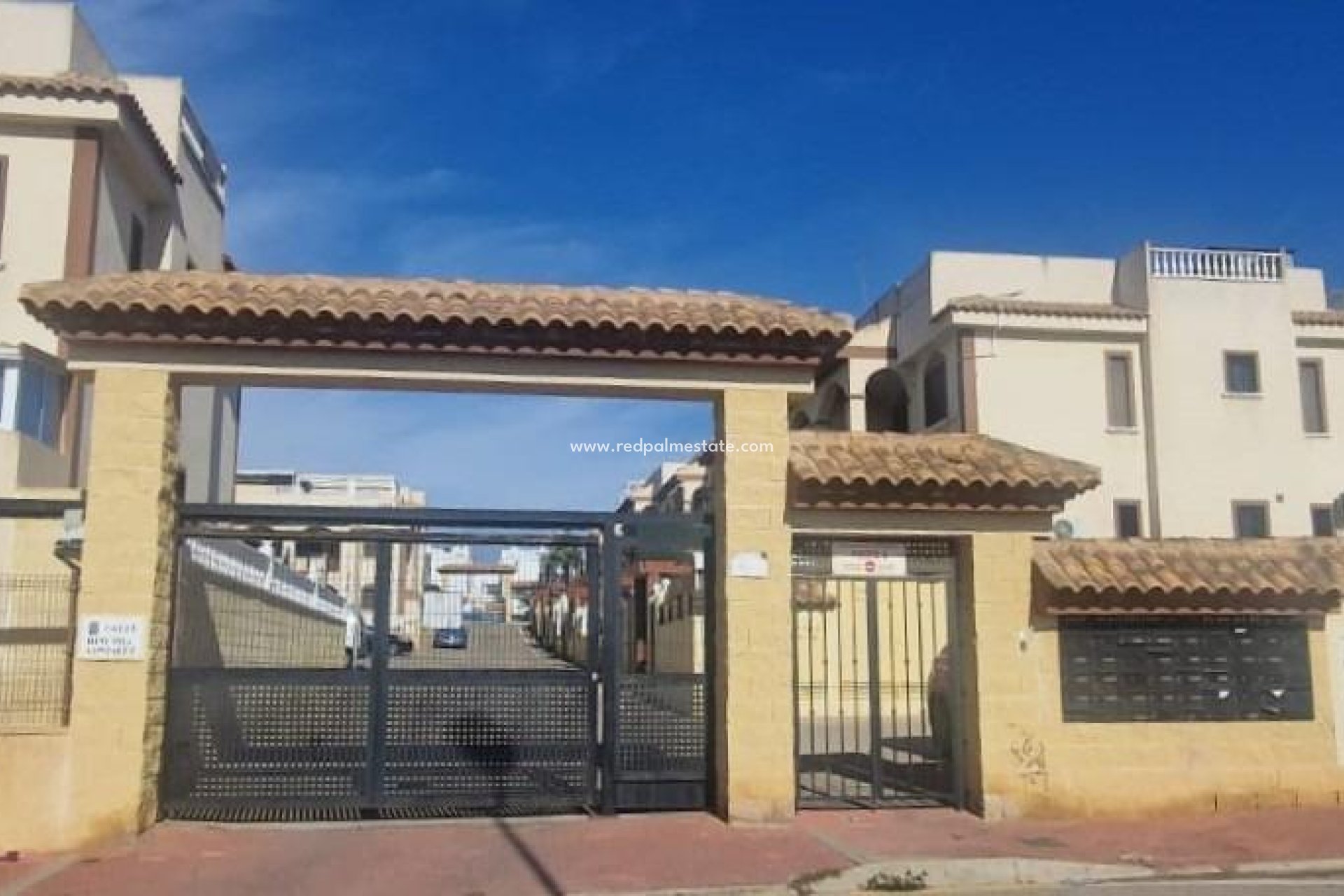 Återförsäljning - Bungalow -
Torrevieja - Aguas Nueva