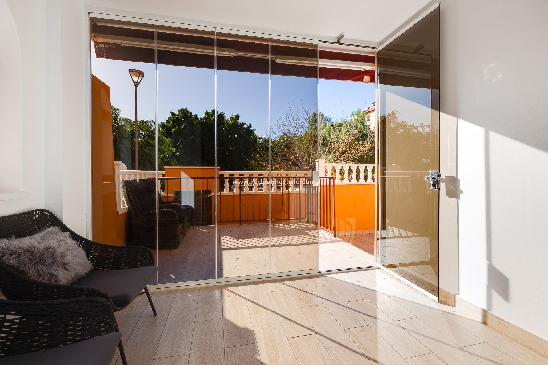 Återförsäljning - Bungalow -
Torrevieja - Aguas Nueva