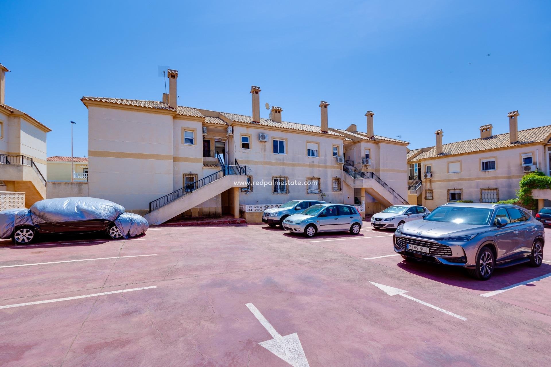 Återförsäljning - Bungalow -
Torrevieja - Aguas Nueva