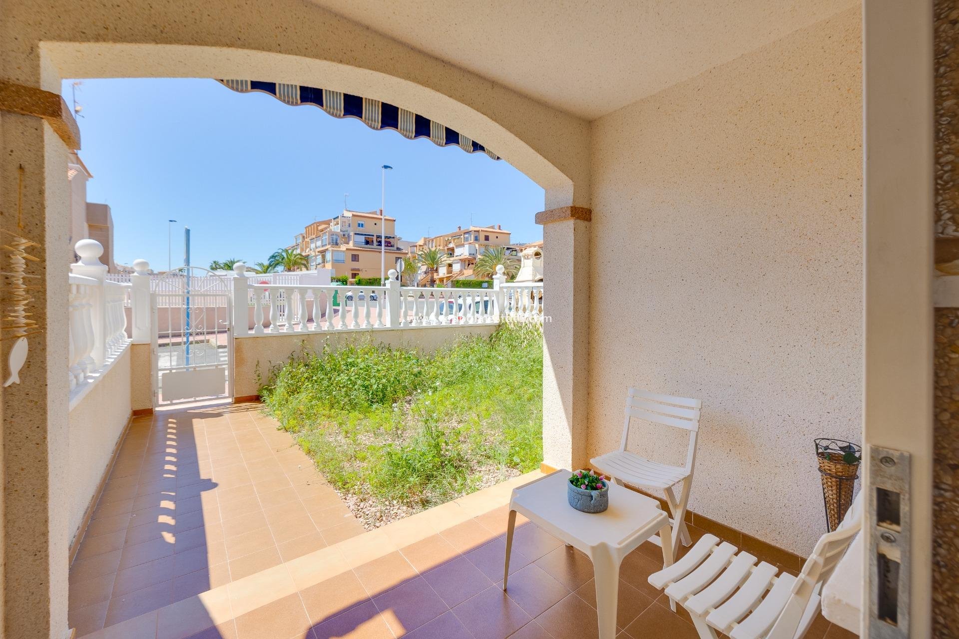 Återförsäljning - Bungalow -
Torrevieja - Aguas Nueva