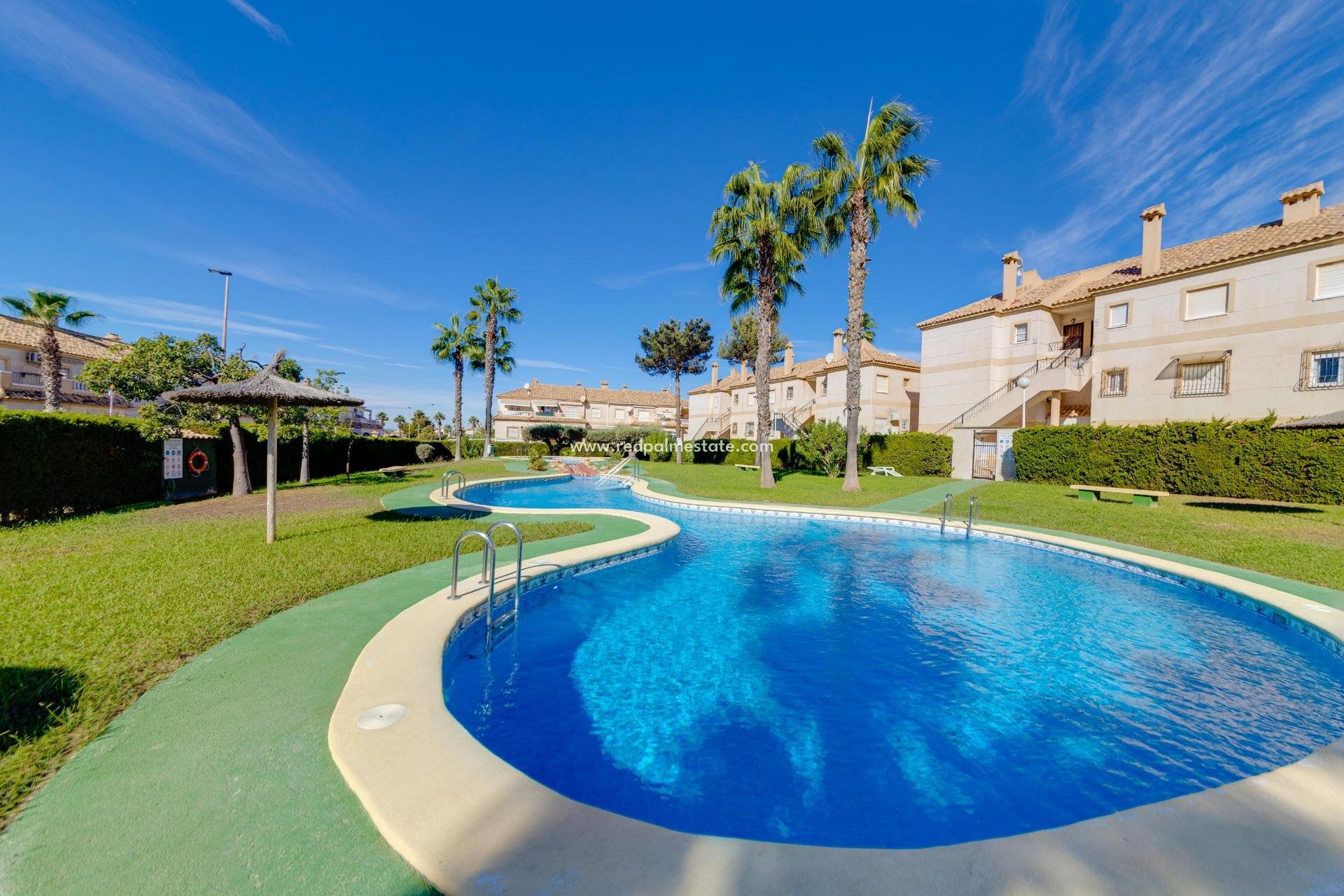 Återförsäljning - Bungalow -
Torrevieja - Aguas Nuevas 2