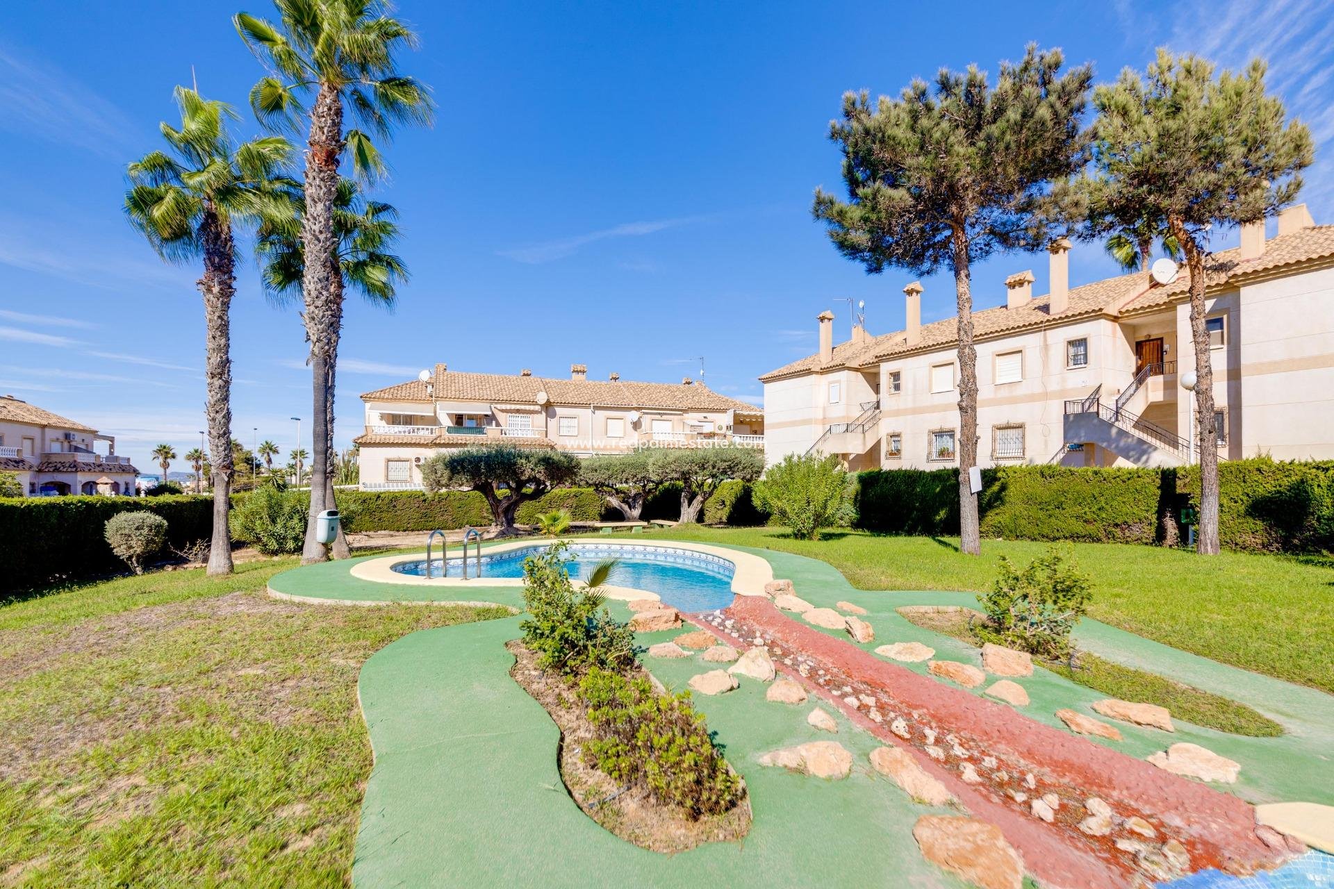 Återförsäljning - Bungalow -
Torrevieja - Aguas Nuevas 2