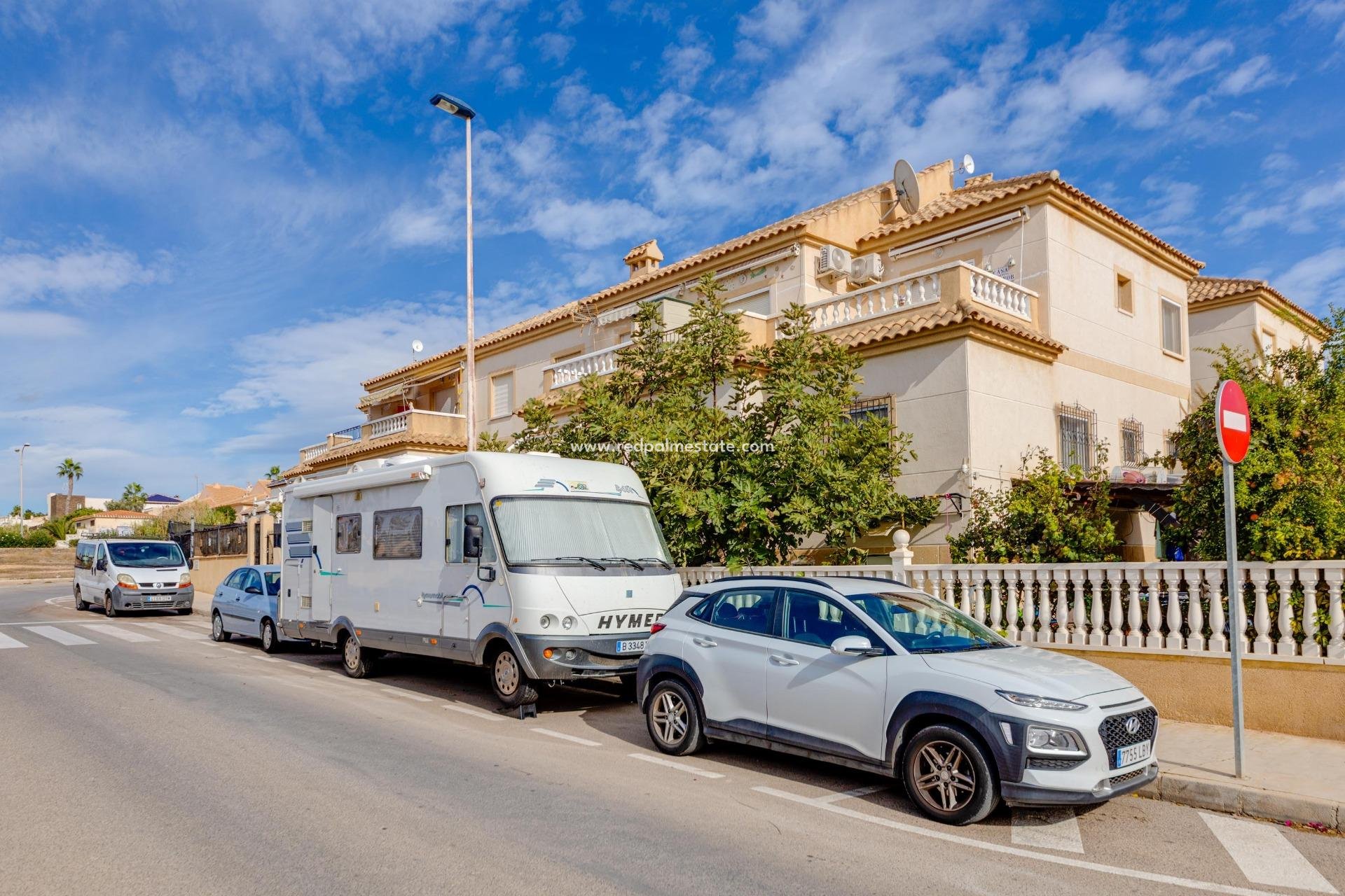 Återförsäljning - Bungalow -
Torrevieja - Aguas Nuevas 2