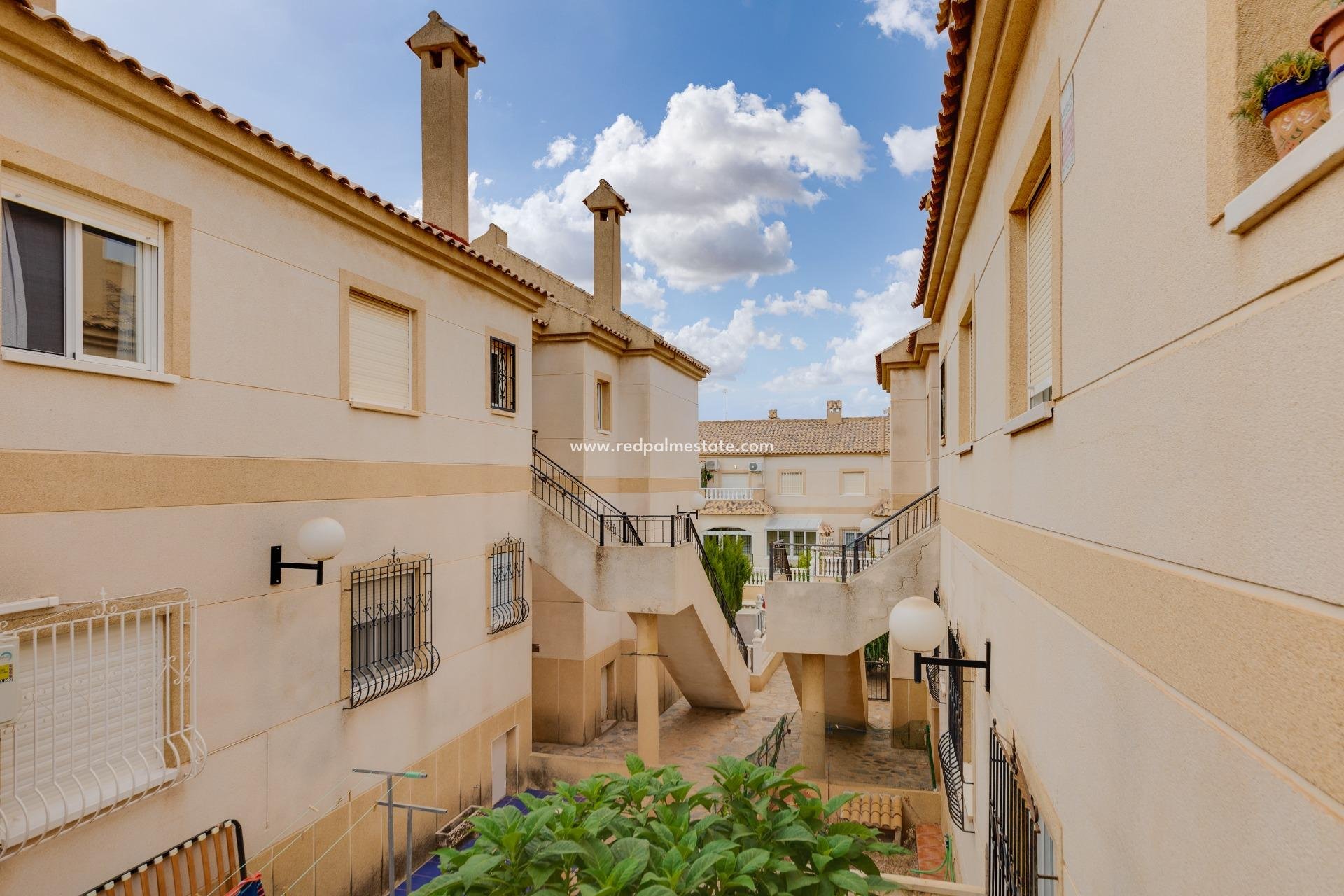 Återförsäljning - Bungalow -
Torrevieja - Aguas Nuevas 2