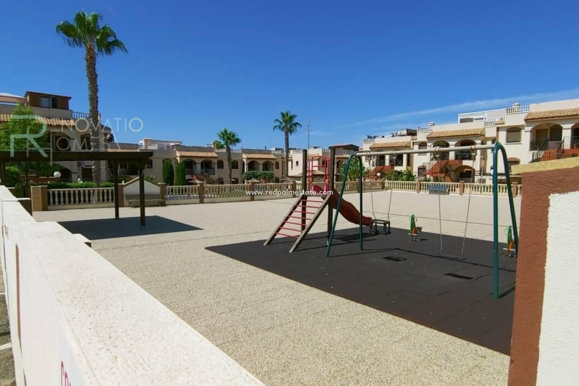 Återförsäljning - Bungalow -
Torrevieja - Aguas Nuevas