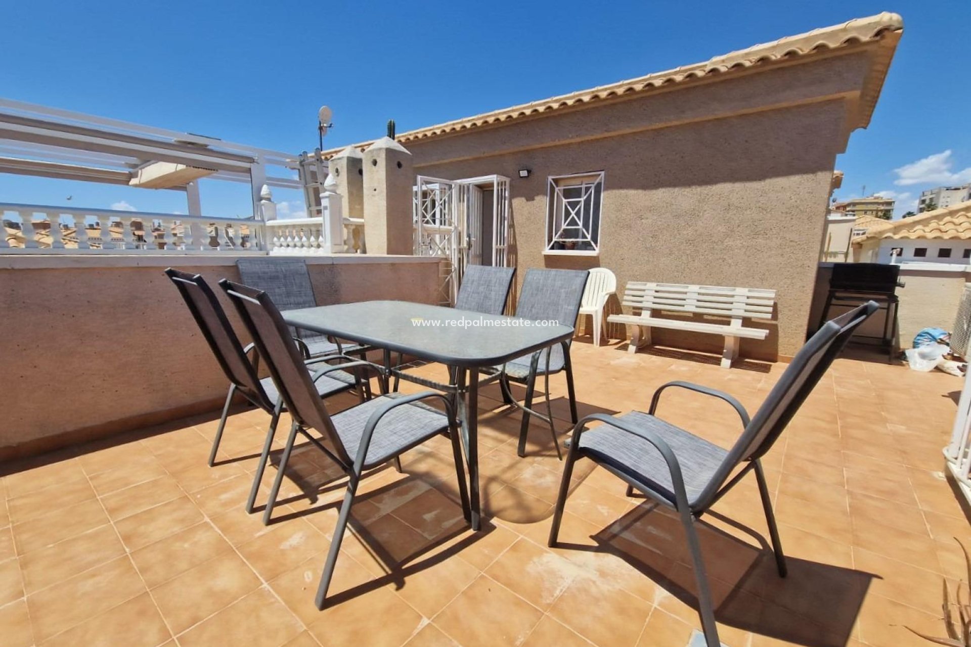 Återförsäljning - Bungalow -
Torrevieja - Aguas Nuevas