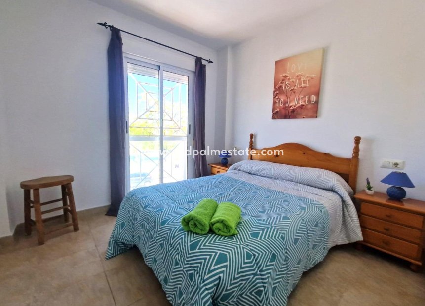 Återförsäljning - Bungalow -
Torrevieja - Aguas Nuevas