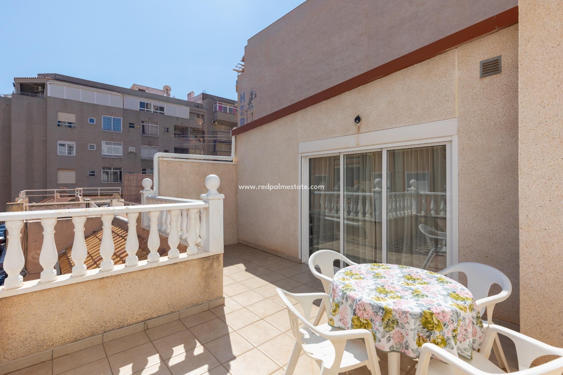 Återförsäljning - Bungalow -
Torrevieja - Centro Torrevieja