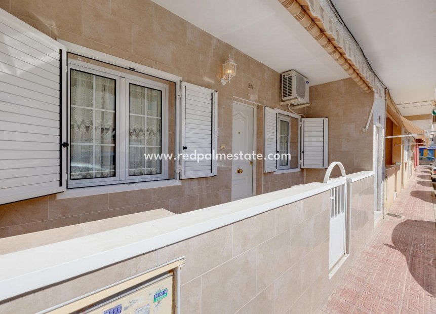 Återförsäljning - Bungalow -
Torrevieja - Costa Blanca