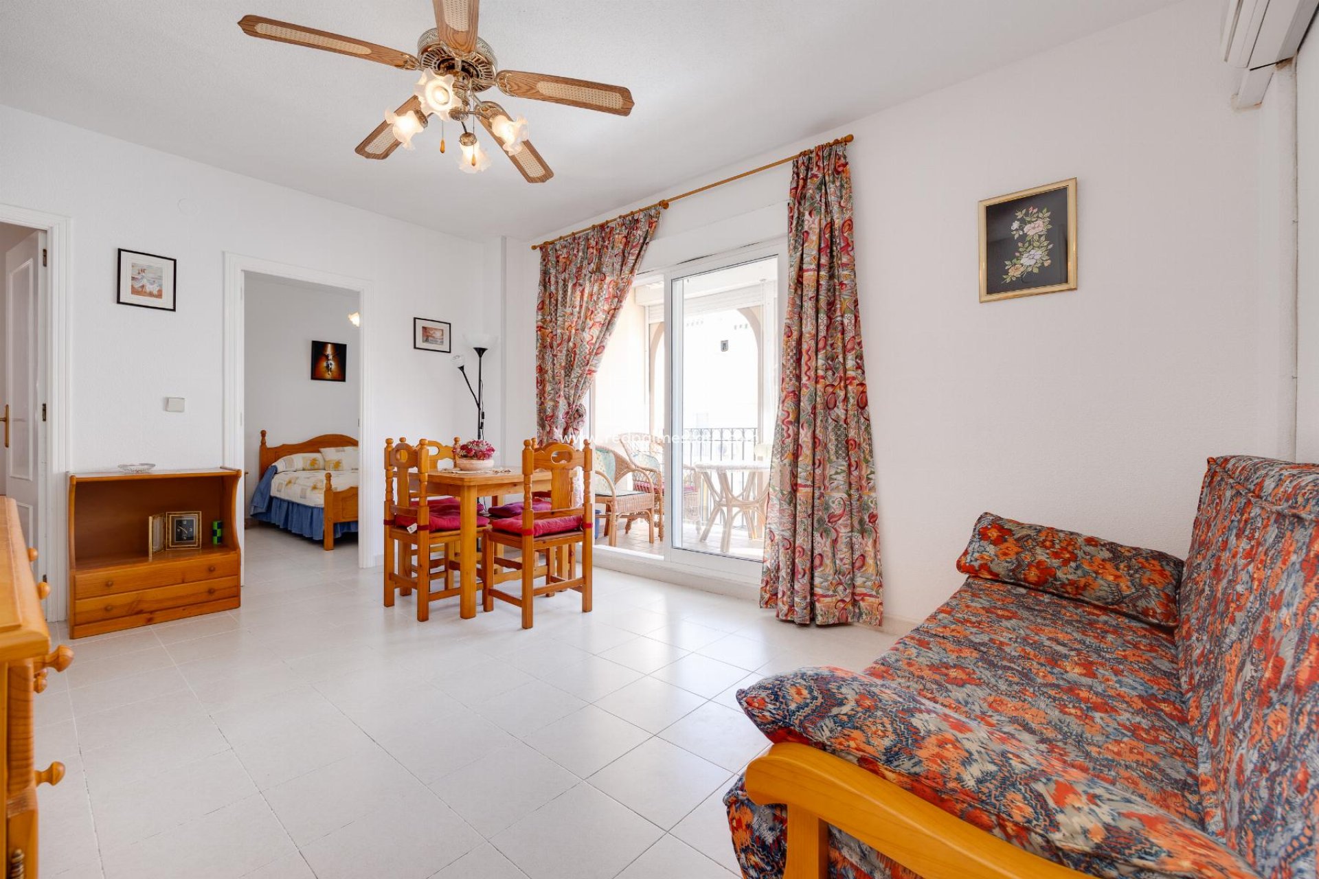 Återförsäljning - Bungalow -
Torrevieja - Costa Blanca