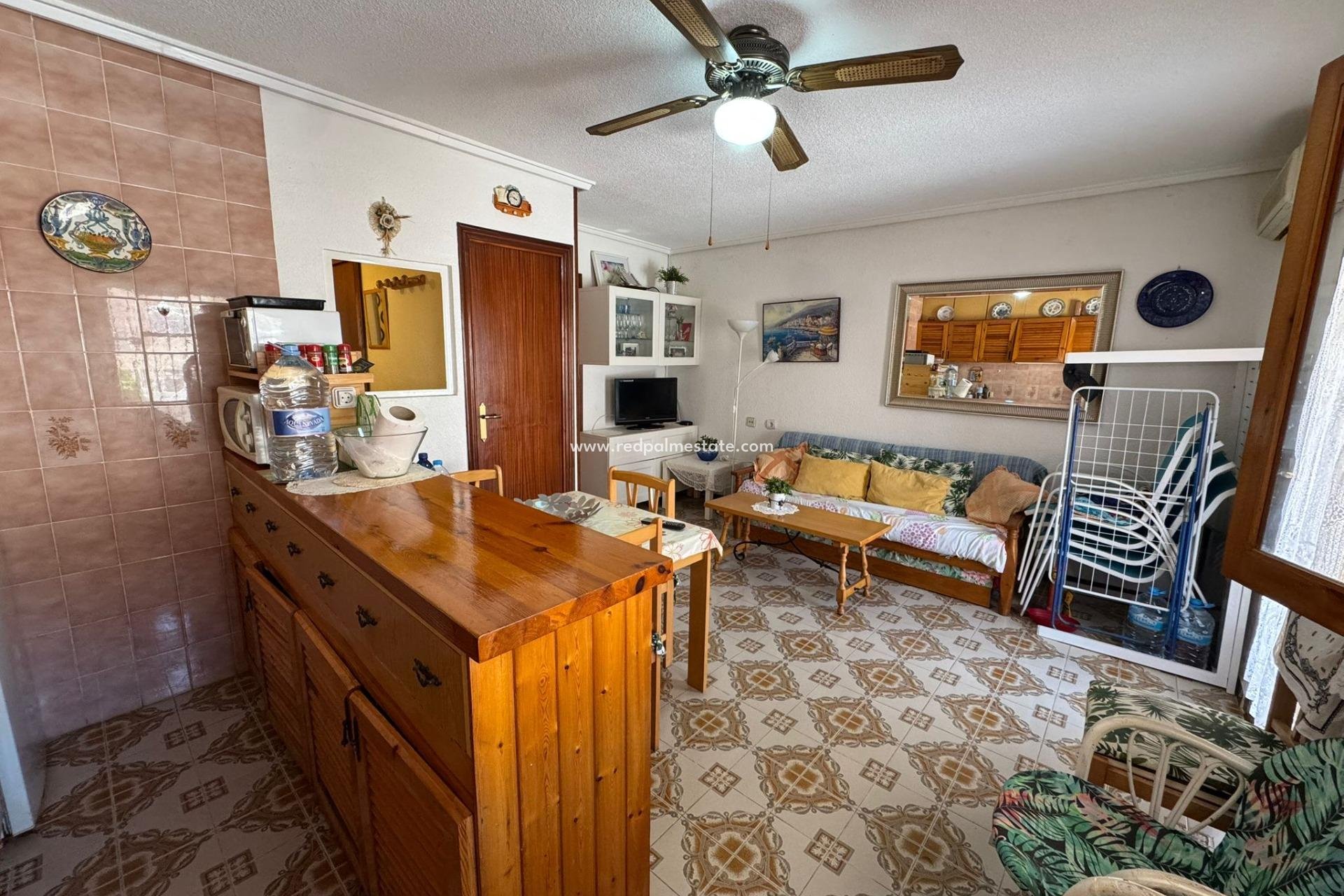 Återförsäljning - Bungalow -
Torrevieja - El Acequión - Los Náufragos