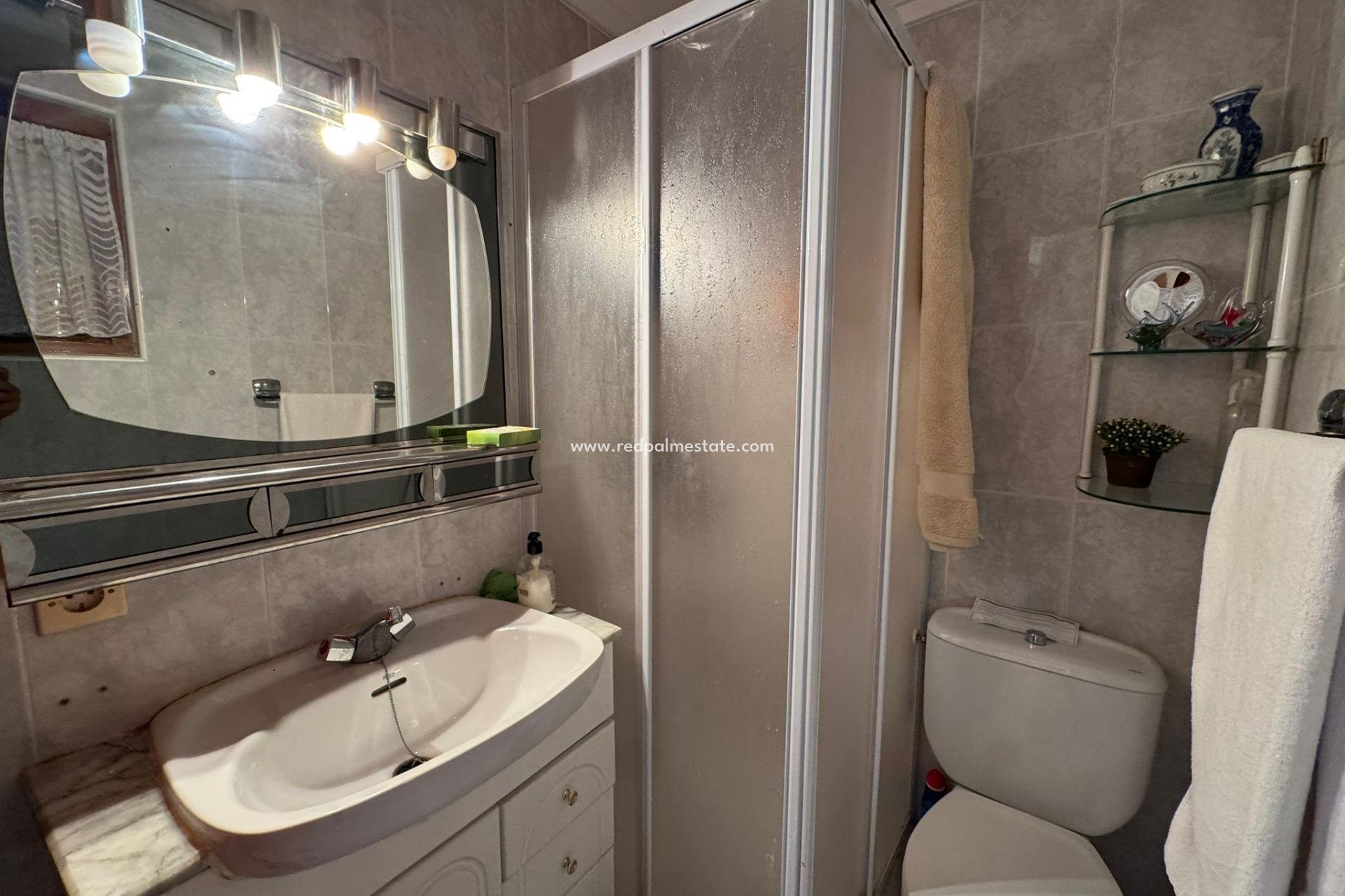 Återförsäljning - Bungalow -
Torrevieja - El Acequión - Los Náufragos