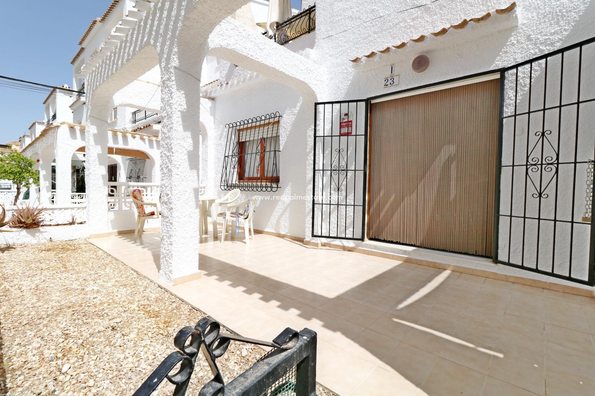Återförsäljning - Bungalow -
Torrevieja - El Acequión - Los Náufragos