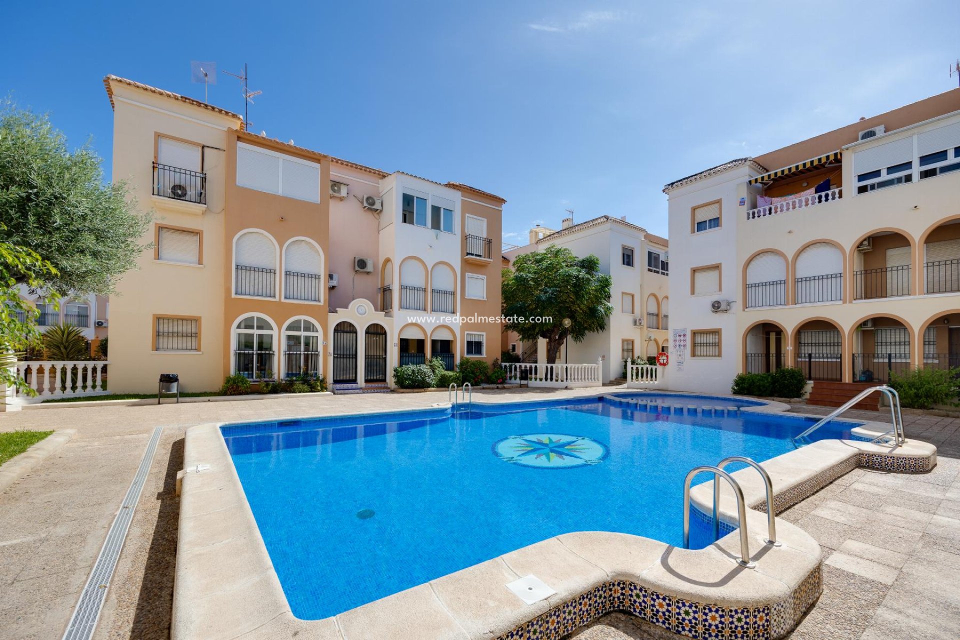 Återförsäljning - Bungalow -
Torrevieja - El Acequión - Los Náufragos