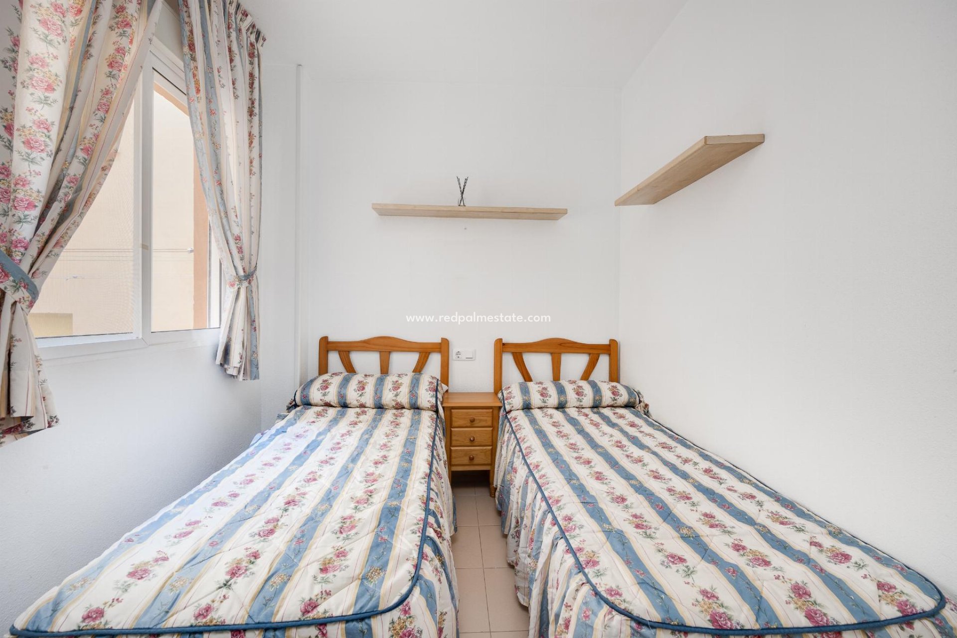 Återförsäljning - Bungalow -
Torrevieja - El Acequión - Los Náufragos