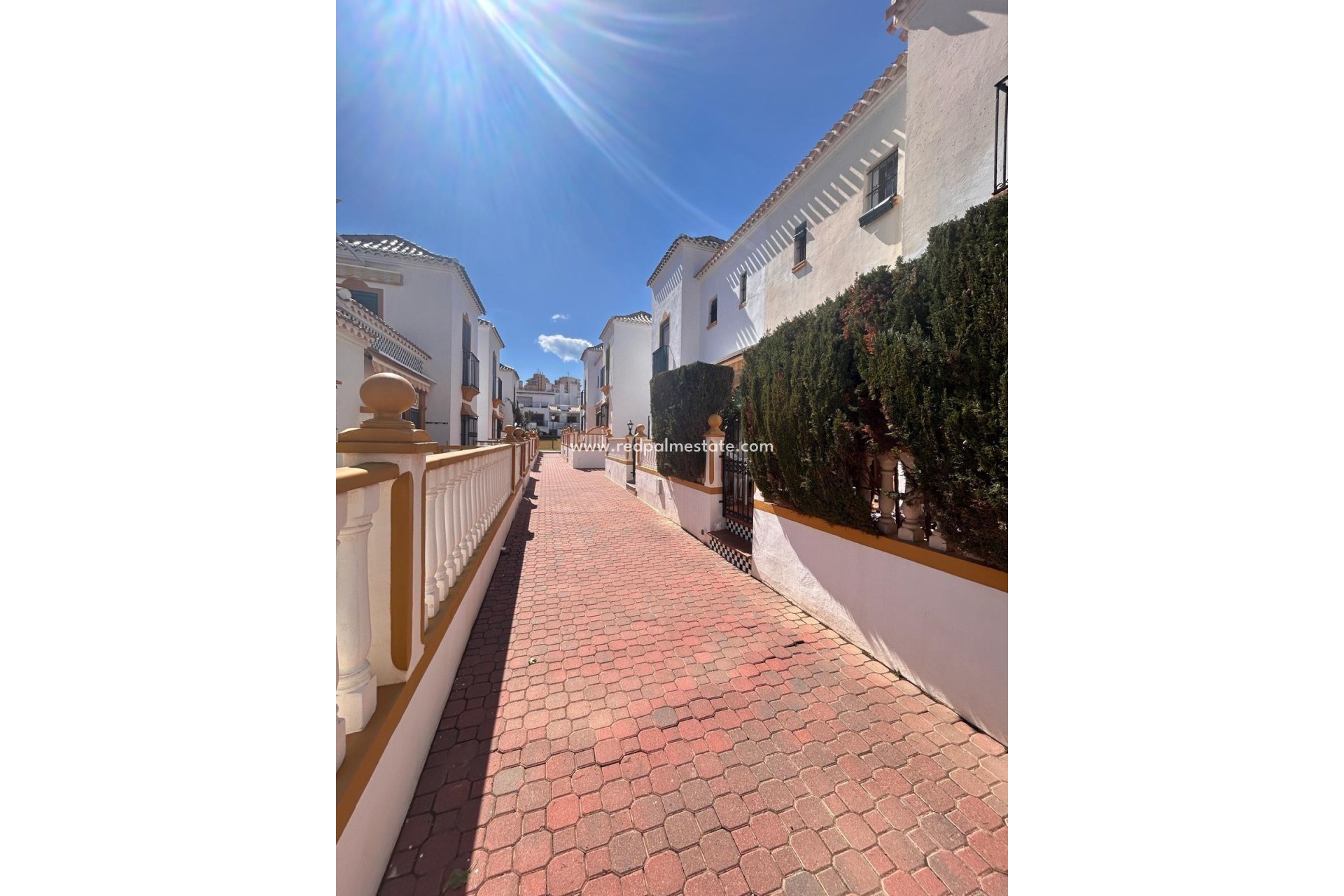 Återförsäljning - Bungalow -
Torrevieja - La Mata