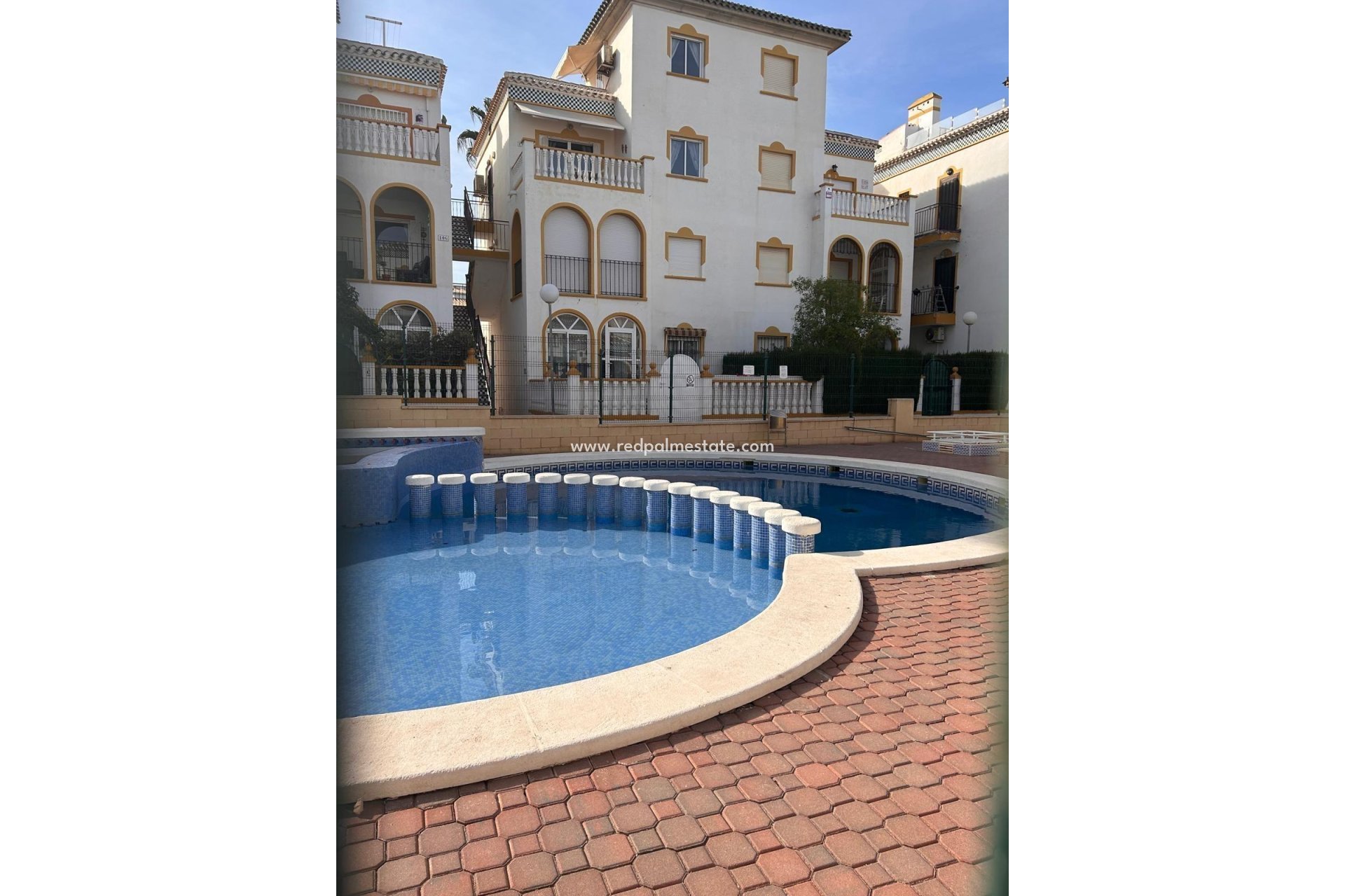 Återförsäljning - Bungalow -
Torrevieja - La Mata