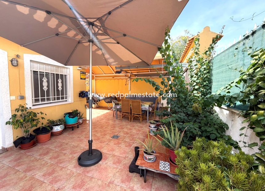 Återförsäljning - Bungalow -
Torrevieja - La Mata