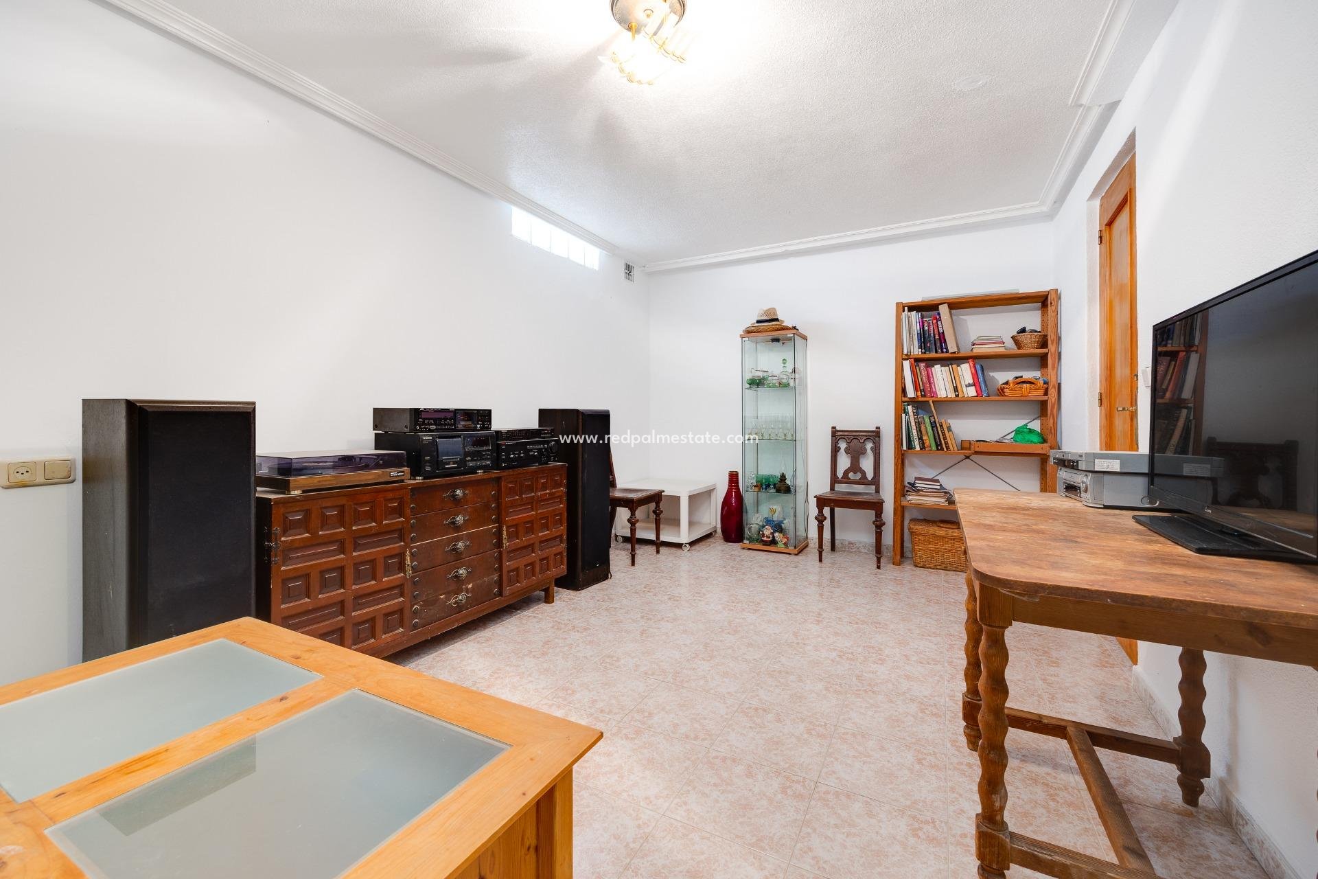 Återförsäljning - Bungalow -
Torrevieja - La Mata